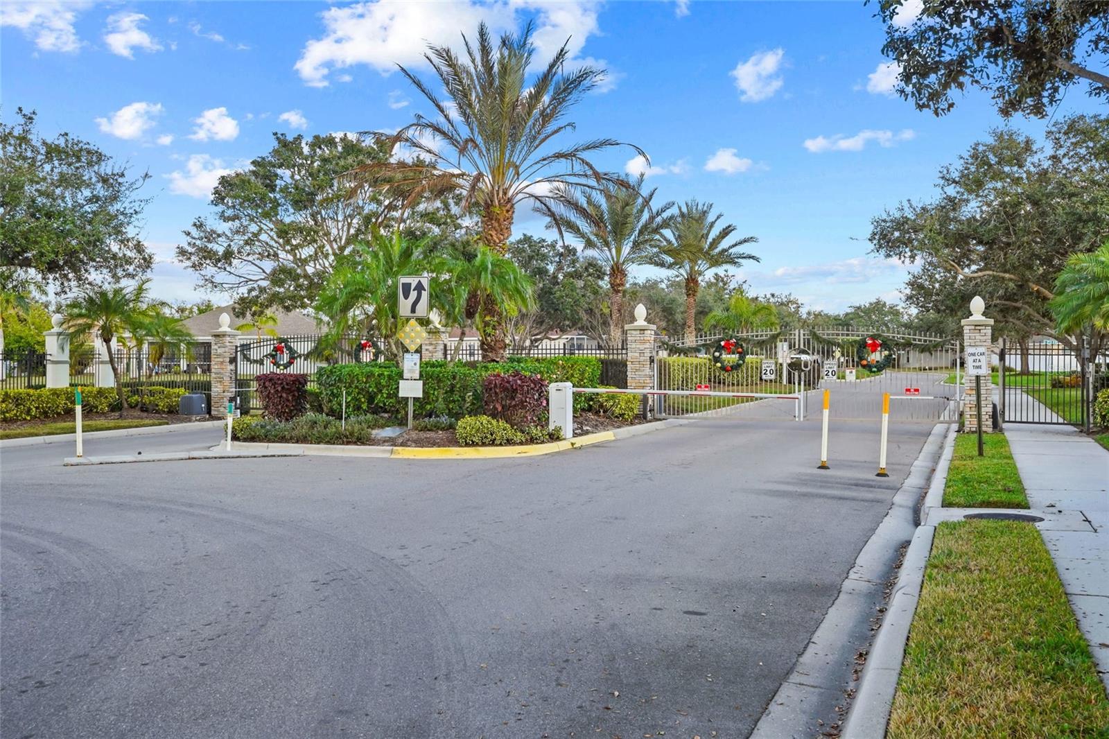 Image 28 of 33 For 12628 30th Street Circle E