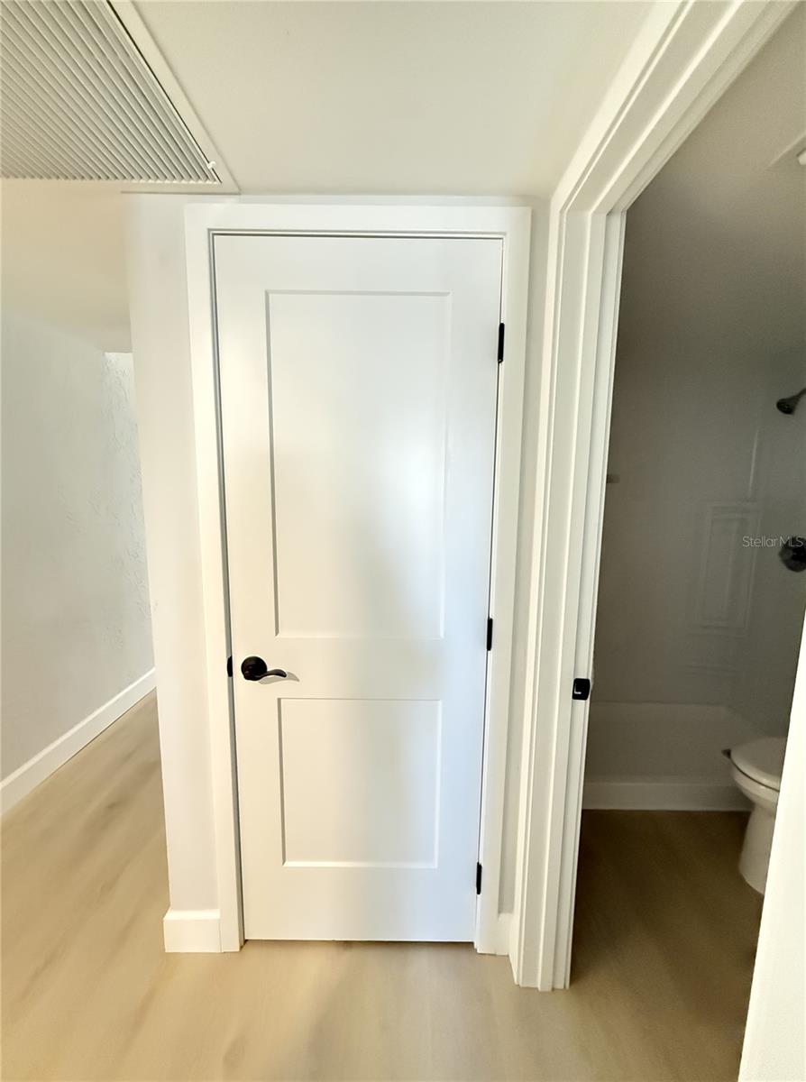 Image 20 of 35 For 200 1st Avenue 104