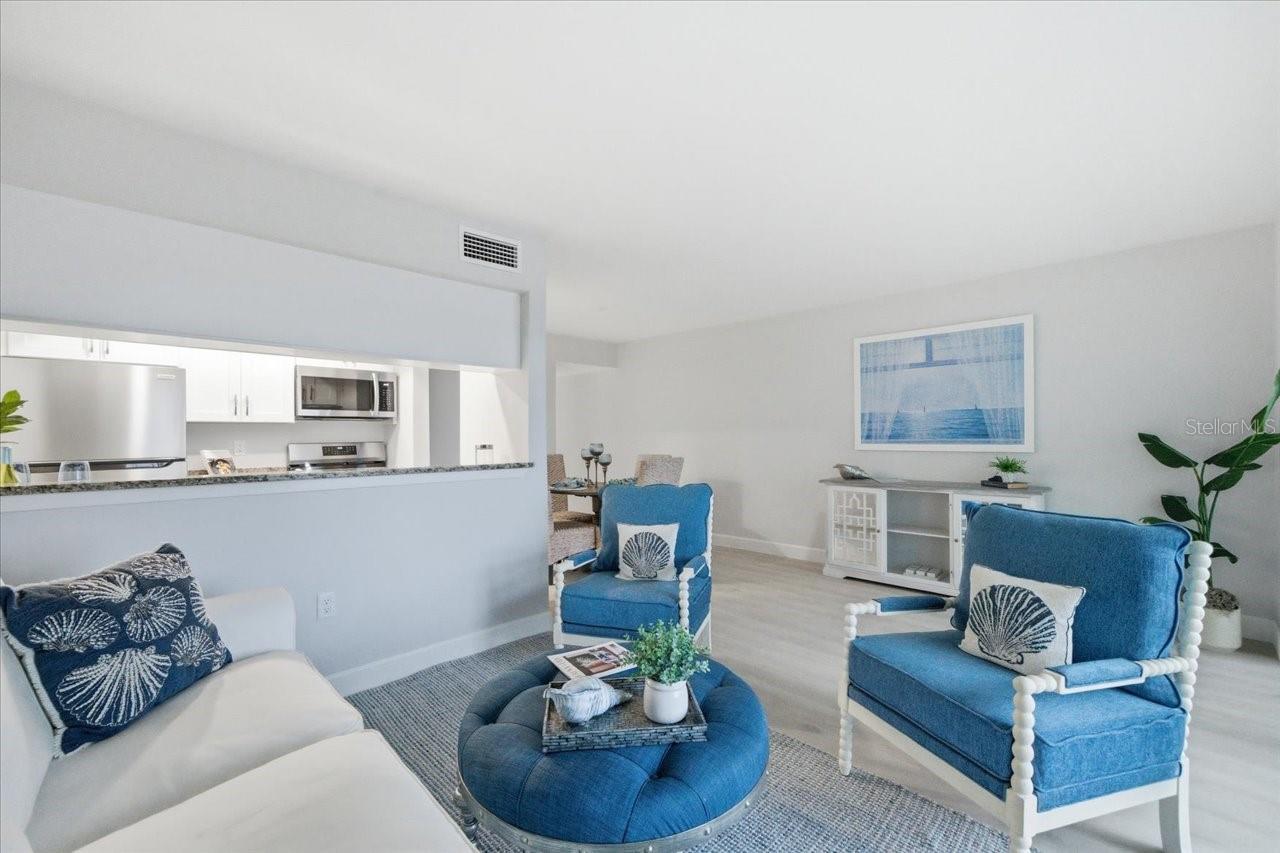 Image 7 of 35 For 200 1st Avenue 104