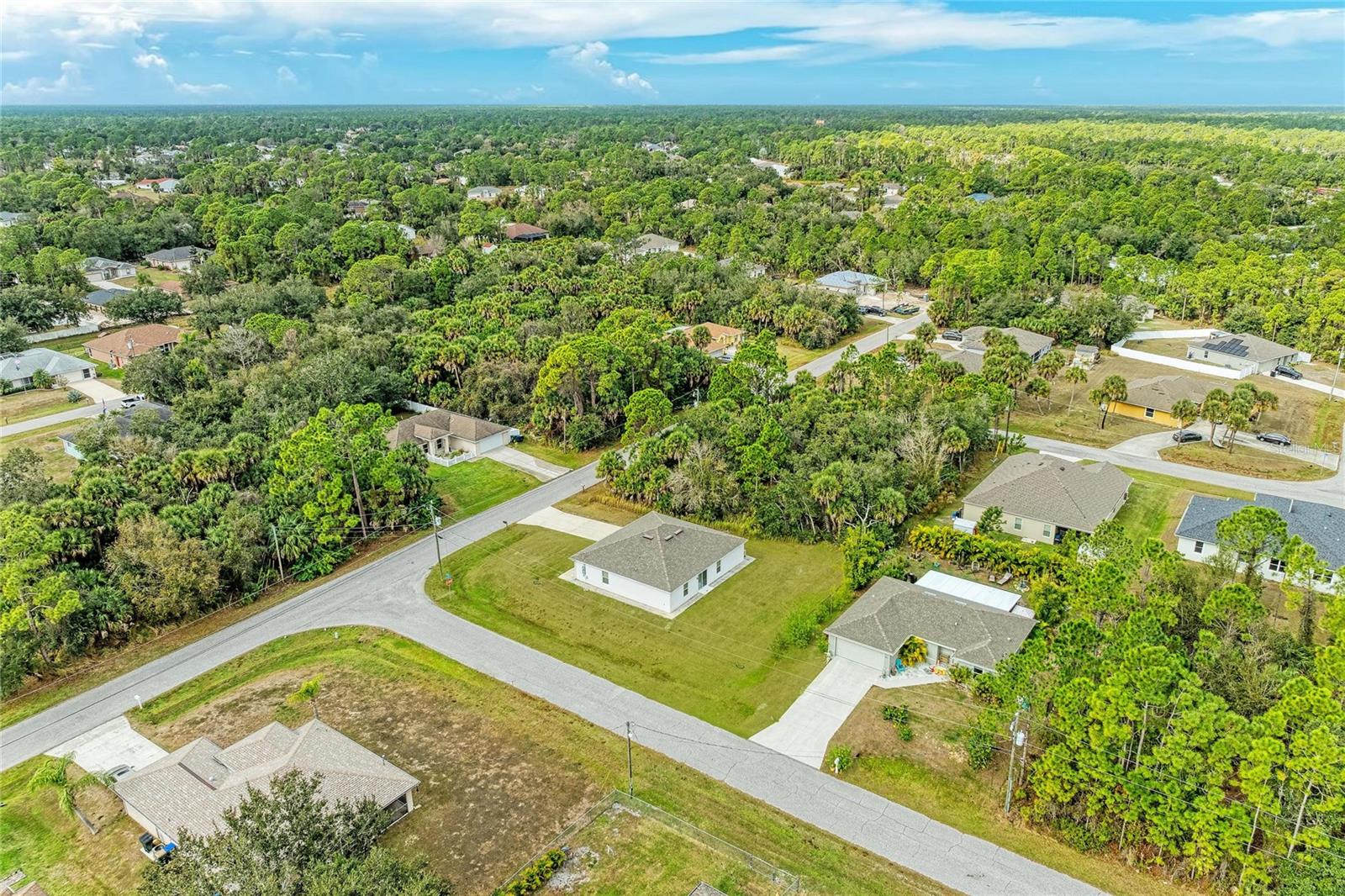 Image 37 of 100 For 7238 Helliwell Street