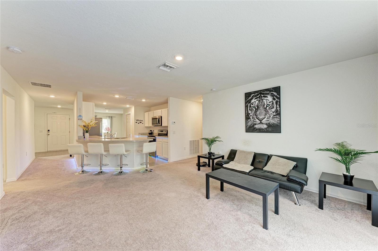 Image 6 of 100 For 7238 Helliwell Street