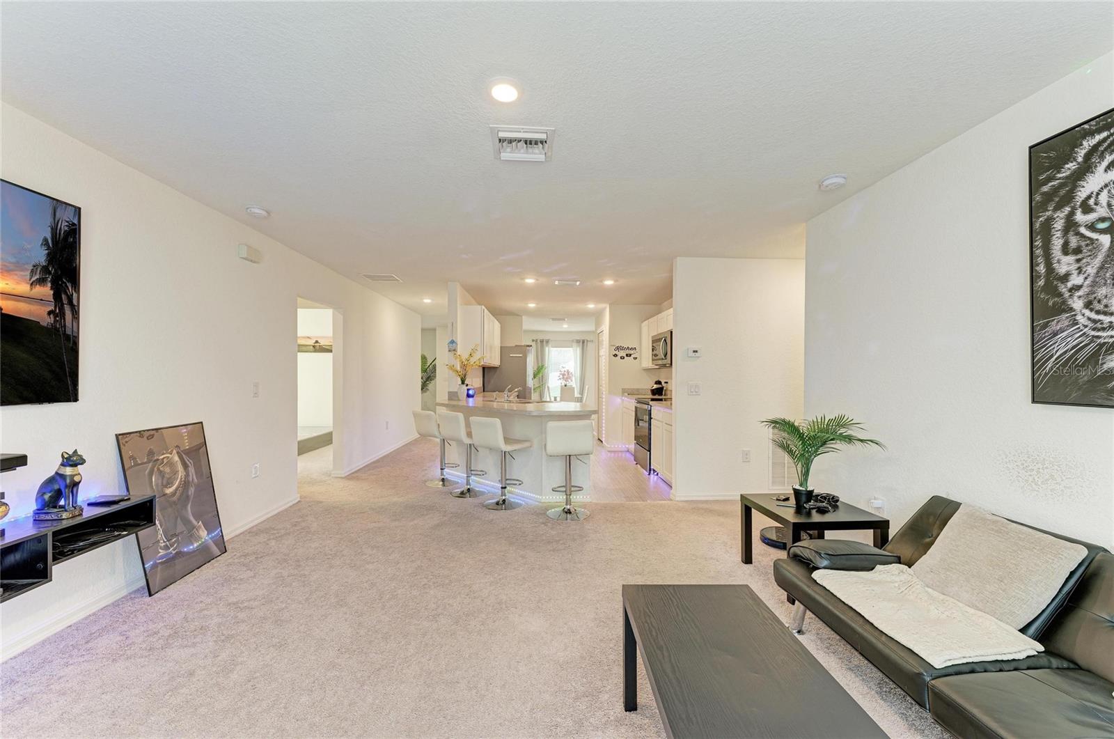 Image 8 of 100 For 7238 Helliwell Street