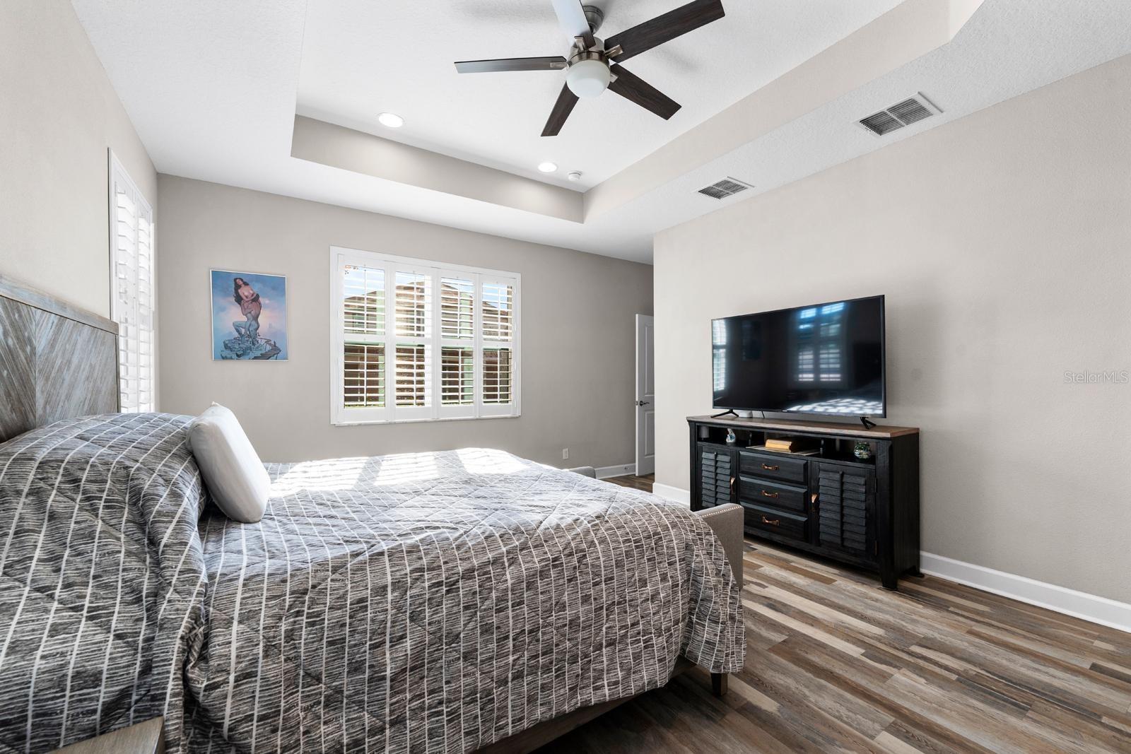 Image 14 of 37 For 18936 Roseate Drive