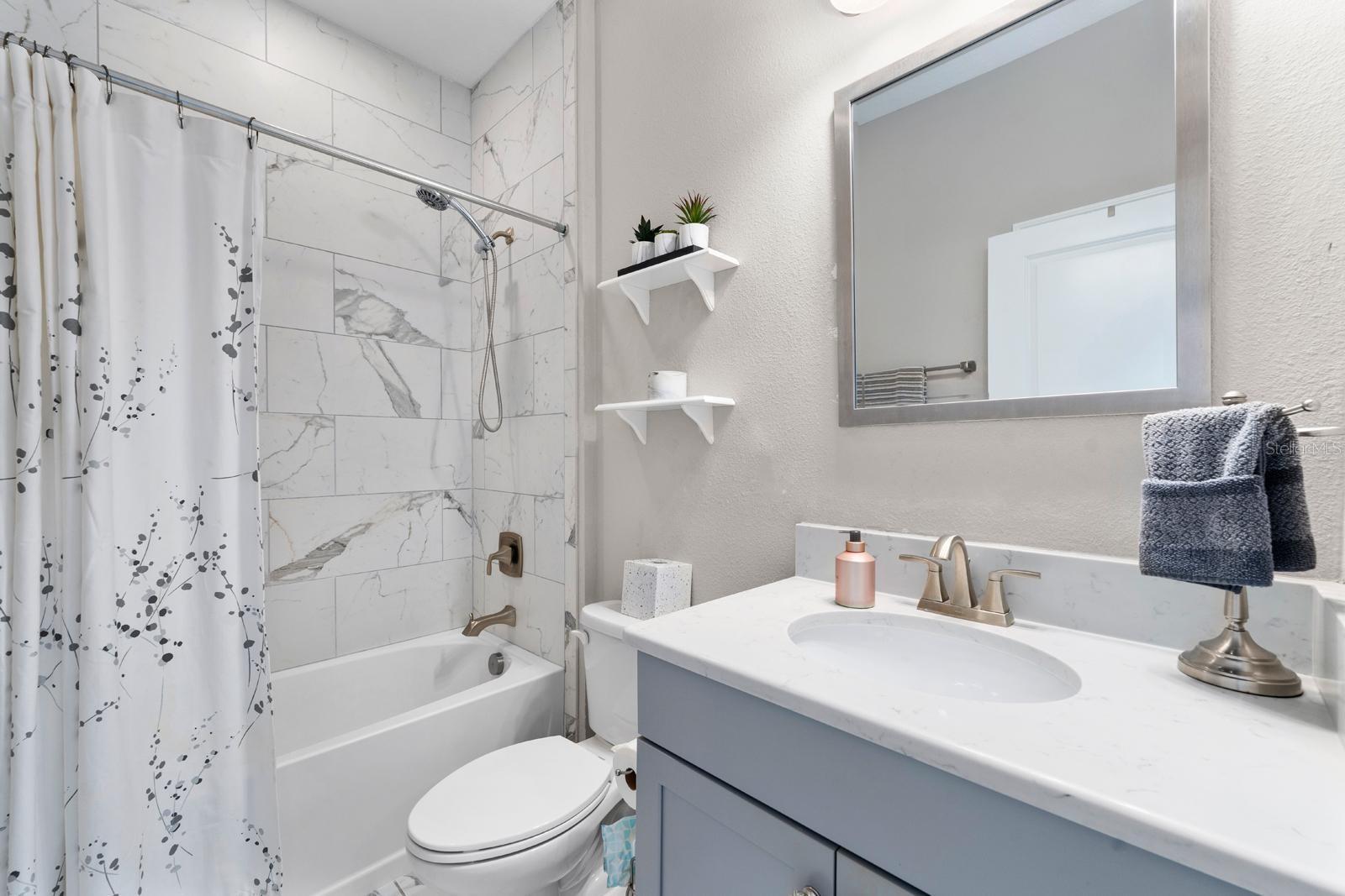 Image 15 of 37 For 18936 Roseate Drive