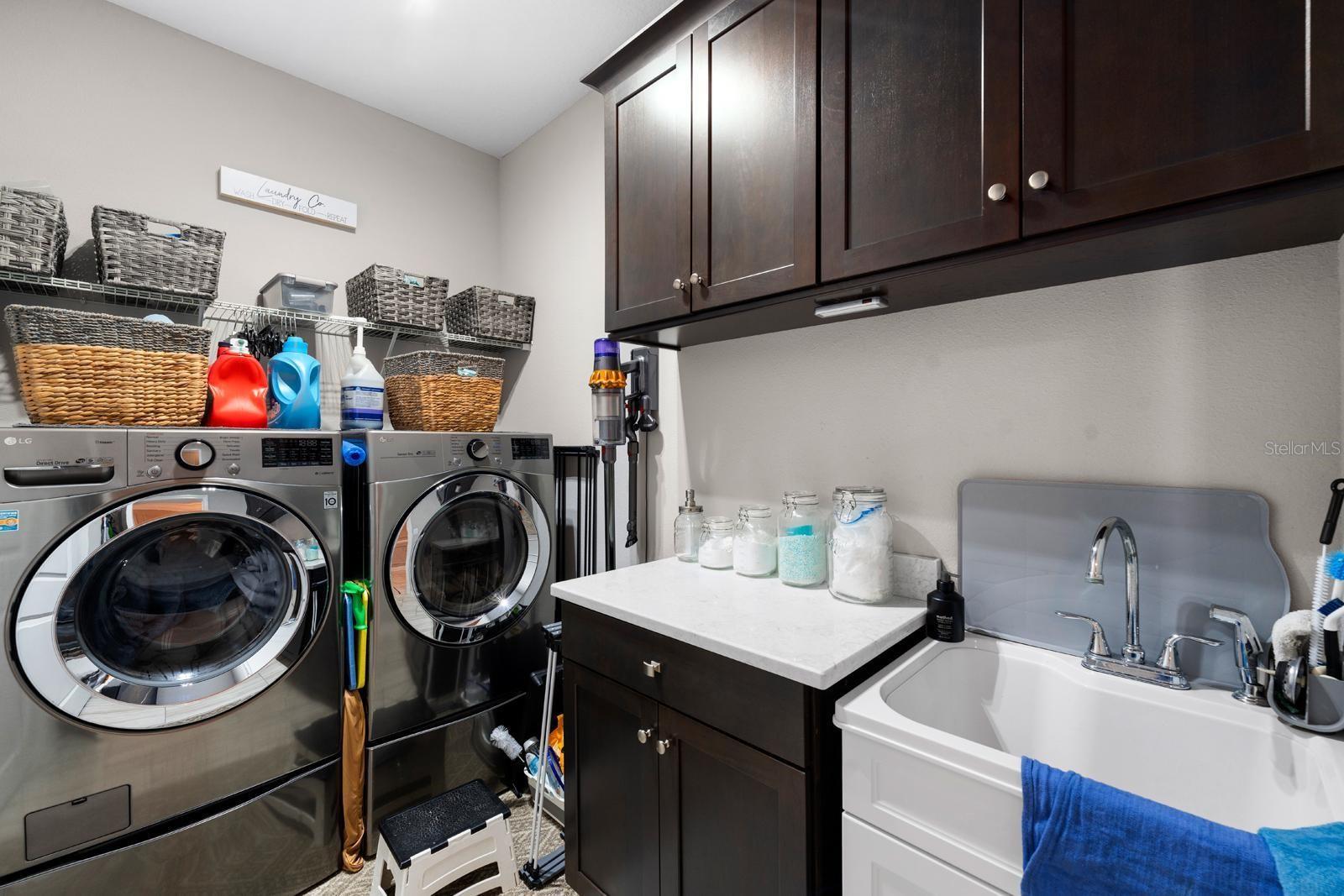 Image 19 of 37 For 18936 Roseate Drive