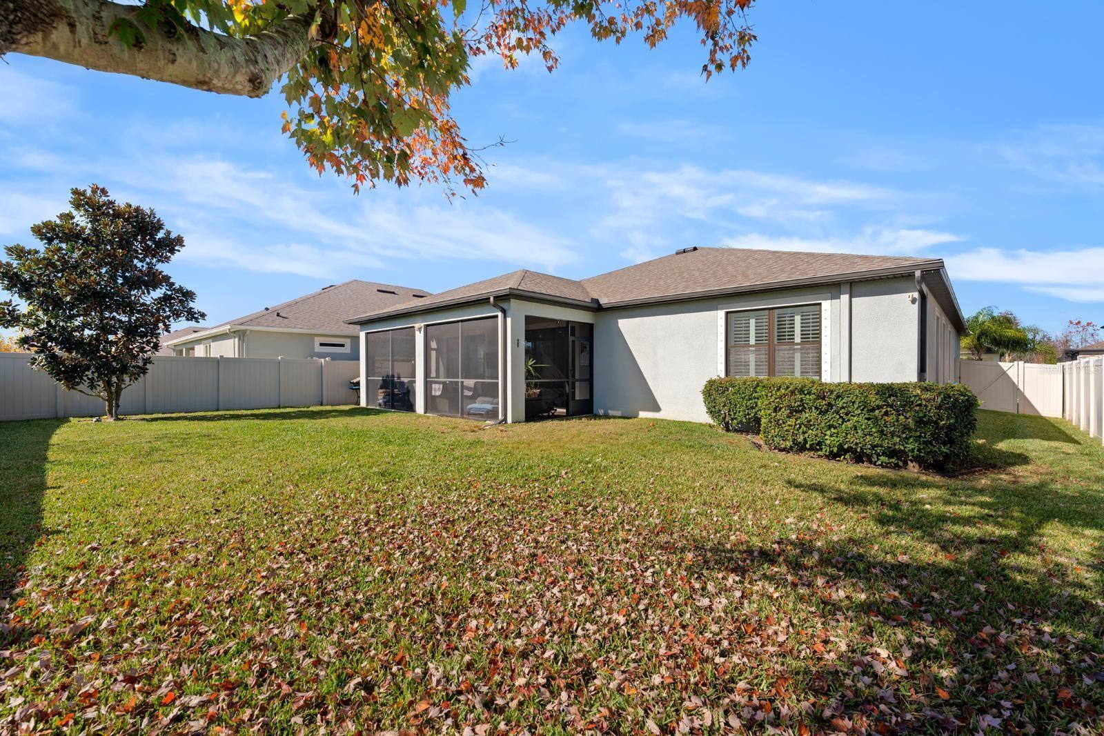 Image 23 of 37 For 18936 Roseate Drive