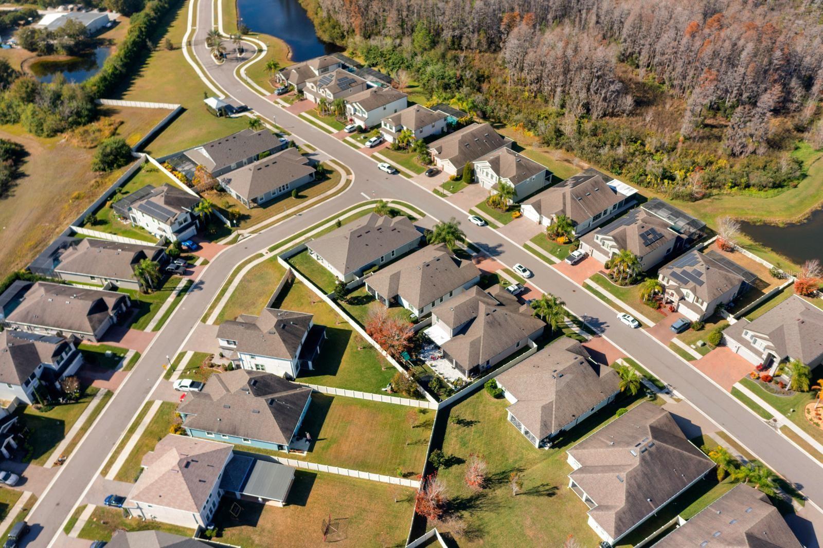 Image 26 of 37 For 18936 Roseate Drive