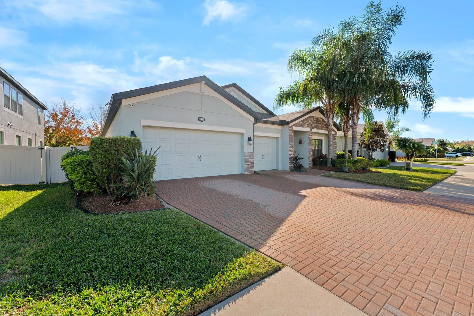 Image 31 of 37 For 18936 Roseate Drive