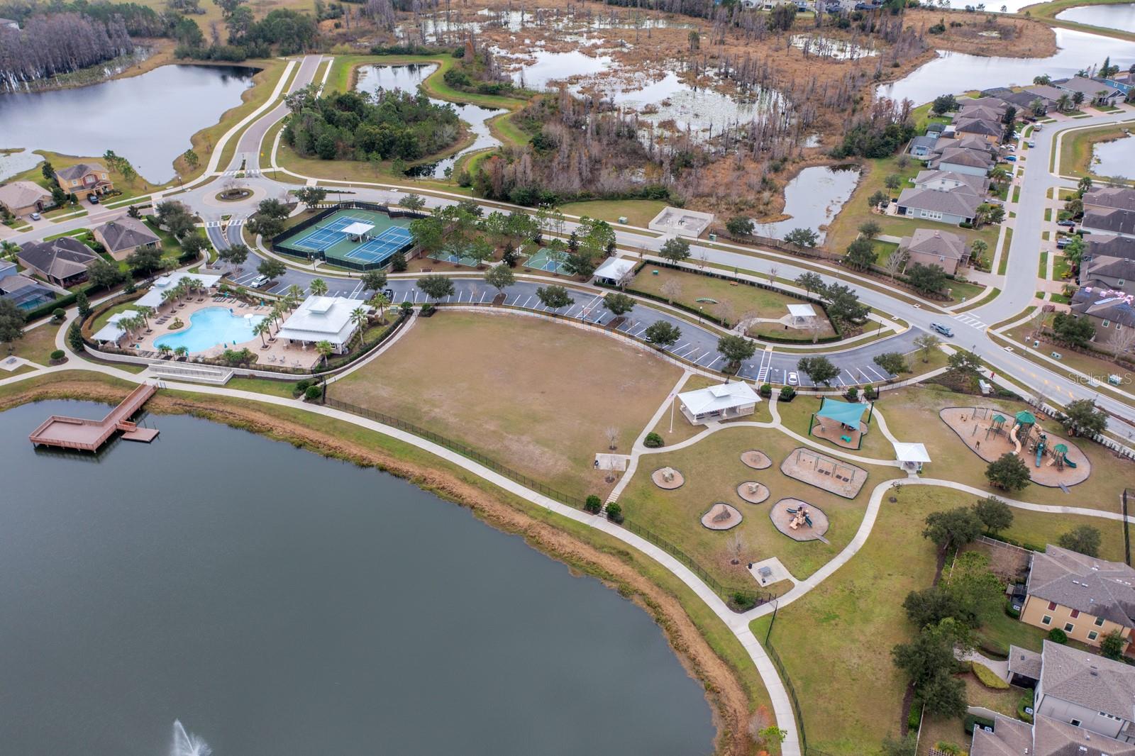 Image 33 of 37 For 18936 Roseate Drive