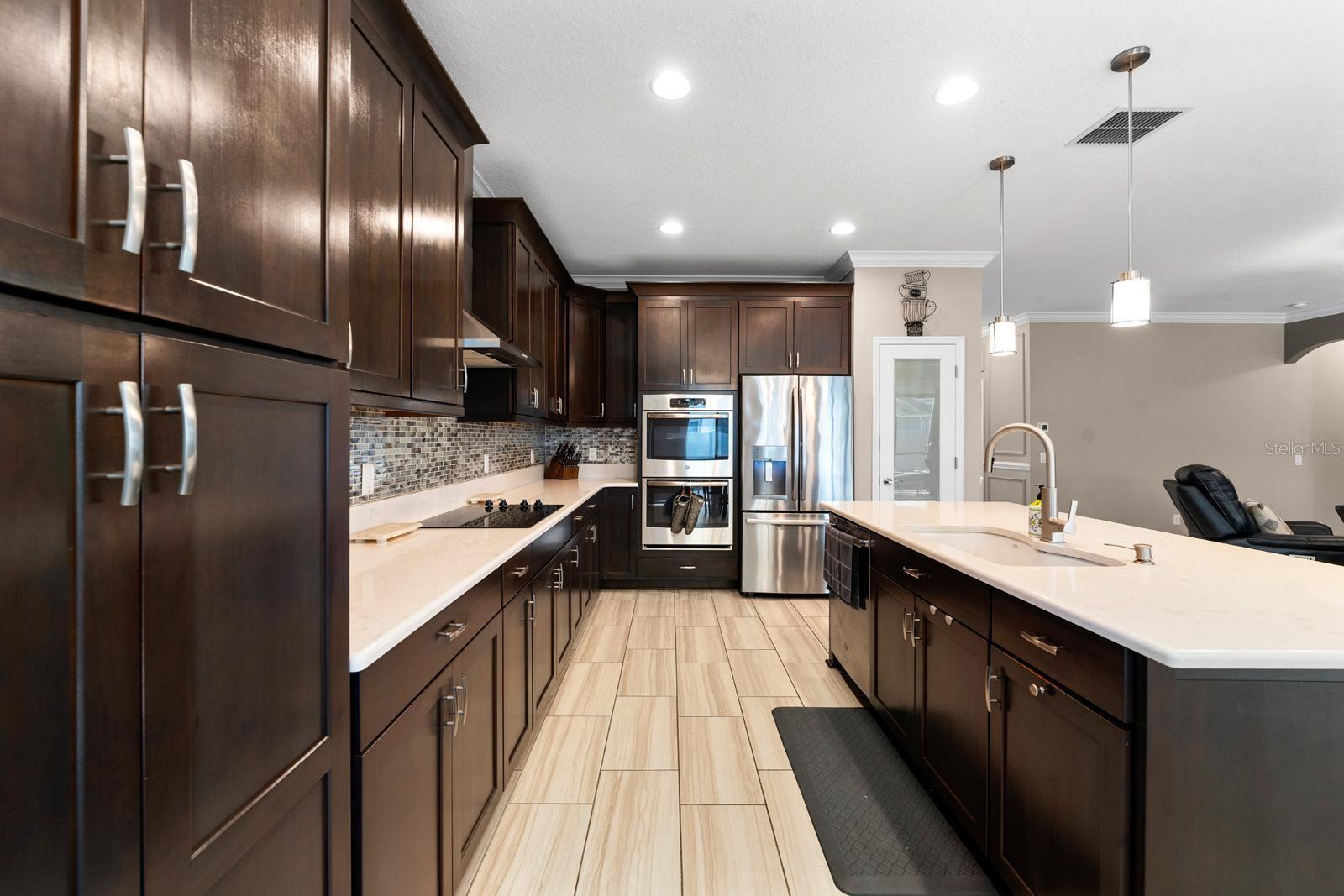 Image 9 of 37 For 18936 Roseate Drive