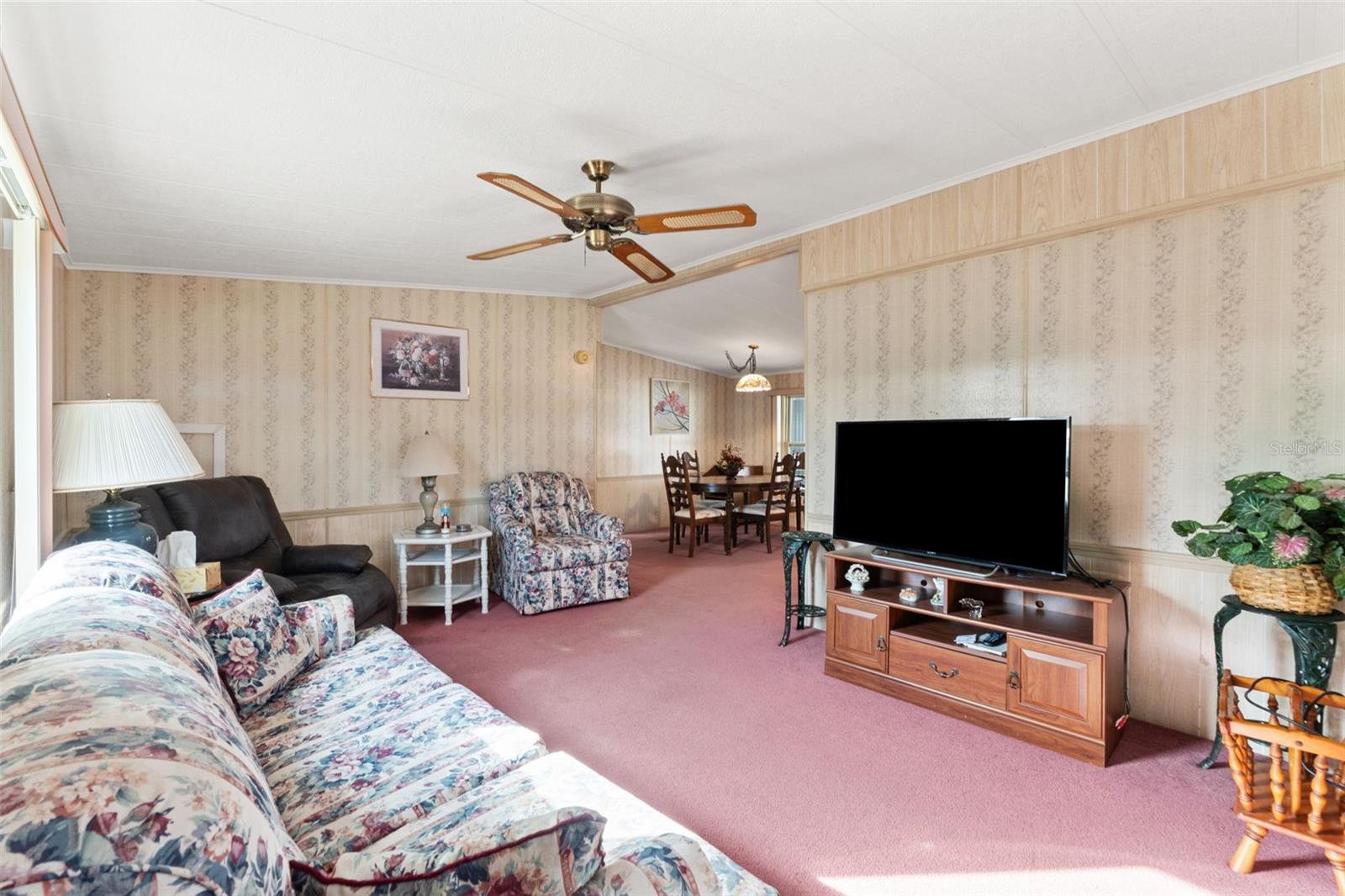 Image 11 of 28 For 8013 Eastern Circle Drive