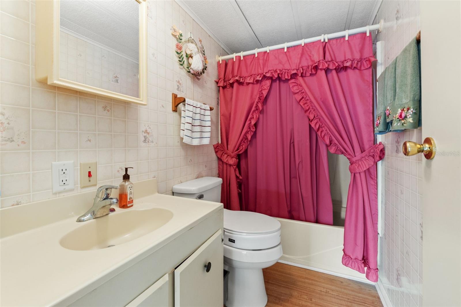 Image 13 of 28 For 8013 Eastern Circle Drive