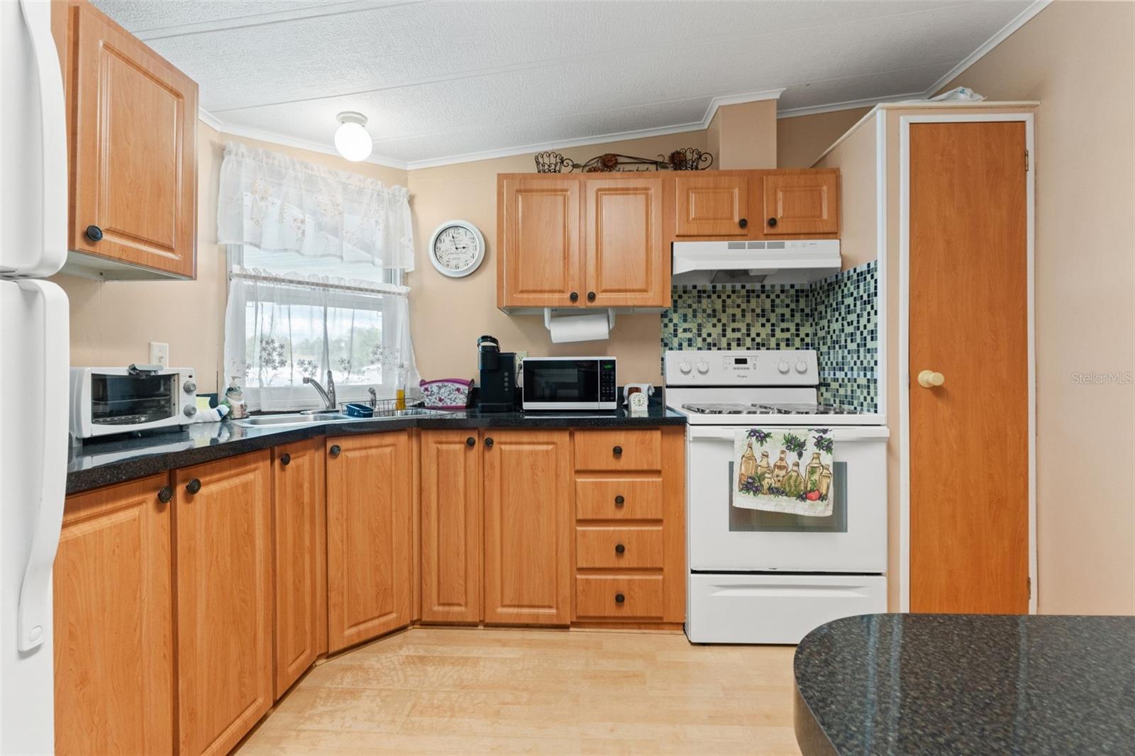 Image 8 of 28 For 8013 Eastern Circle Drive