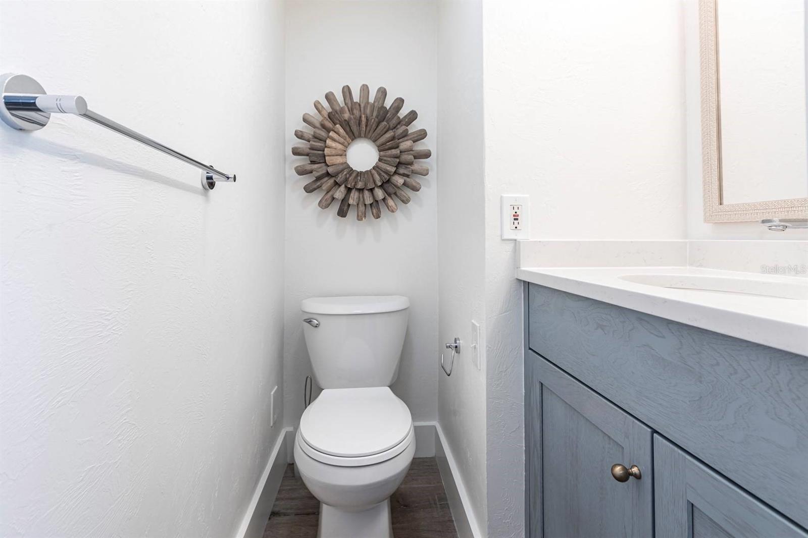 Image 11 of 24 For 6006 Midnight Pass Road 58