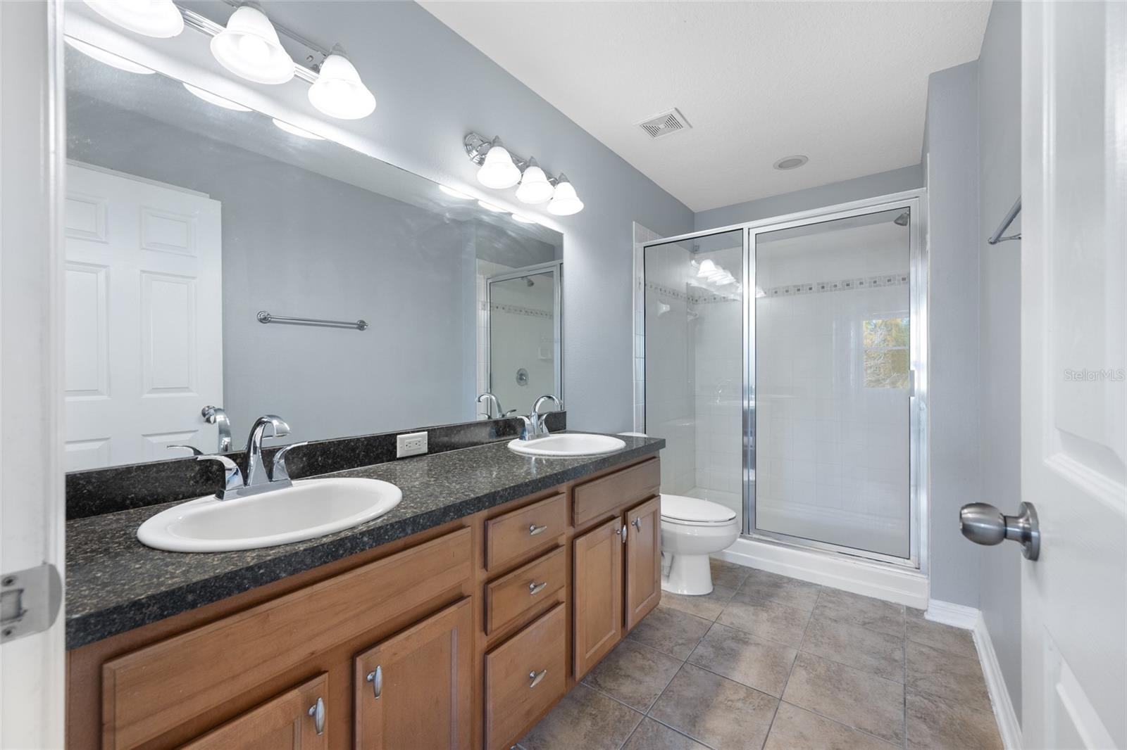 Listing photo id 22 for 12512 Shirebrook Court