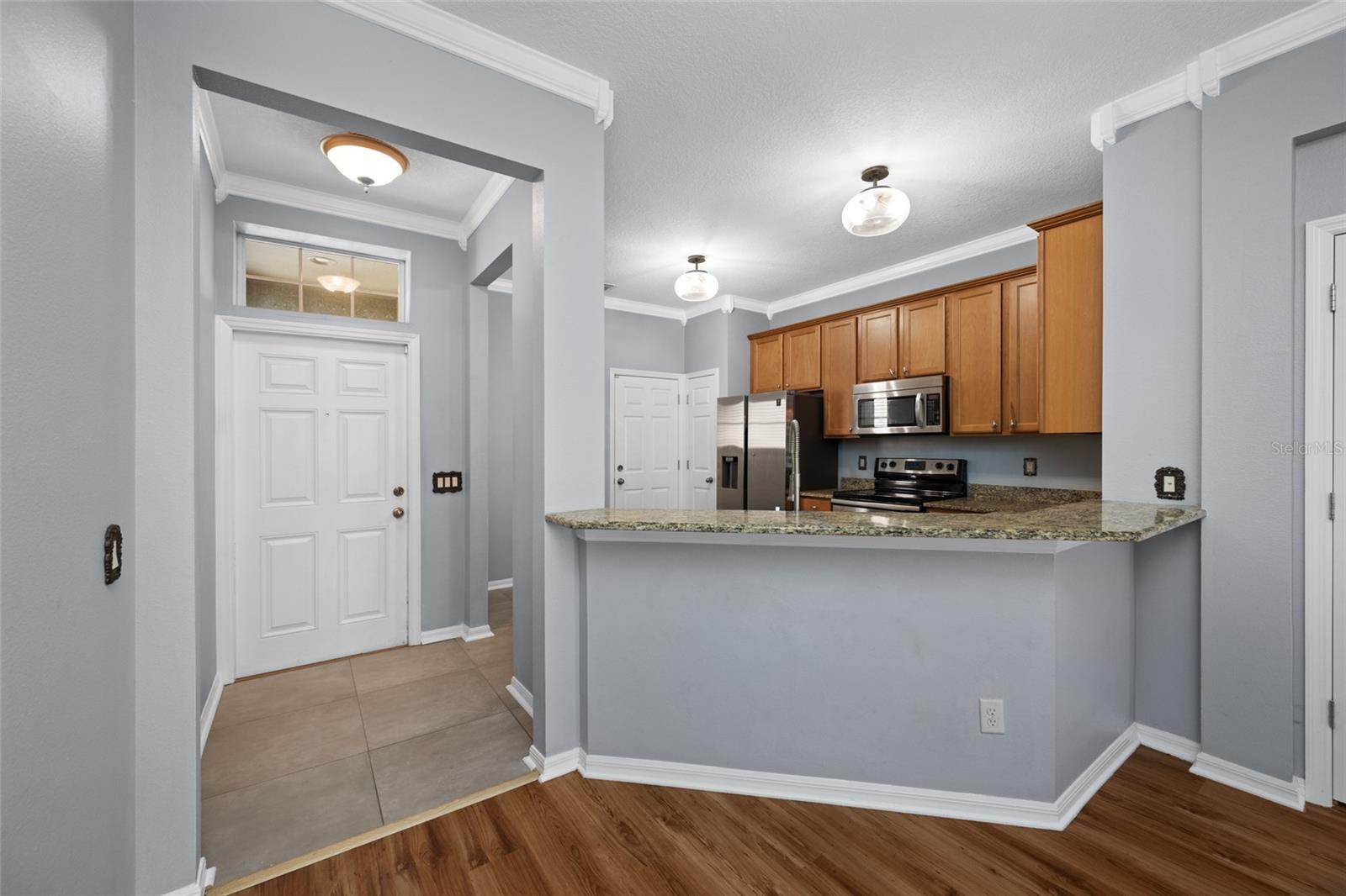 Listing photo id 2 for 12512 Shirebrook Court