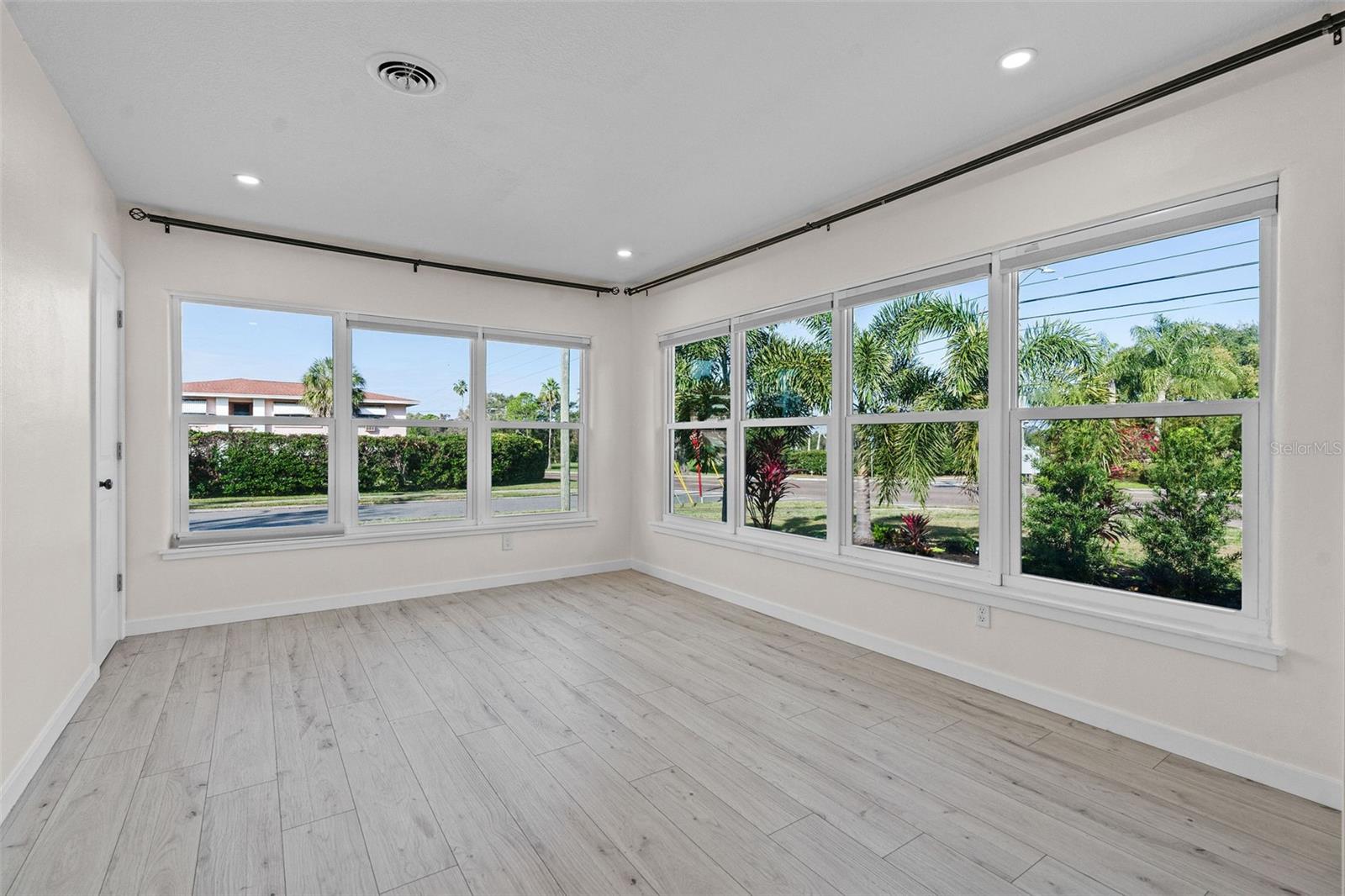 Image 12 of 24 For 1401 Drew Street