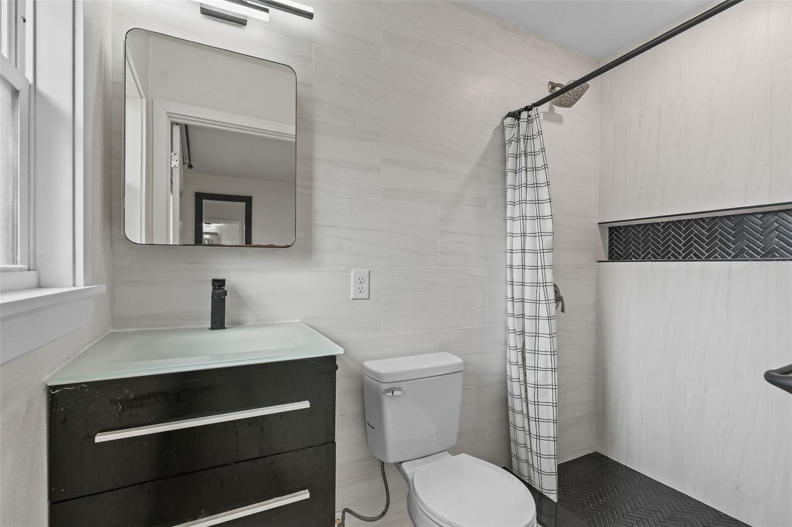 Image 17 of 24 For 1401 Drew Street