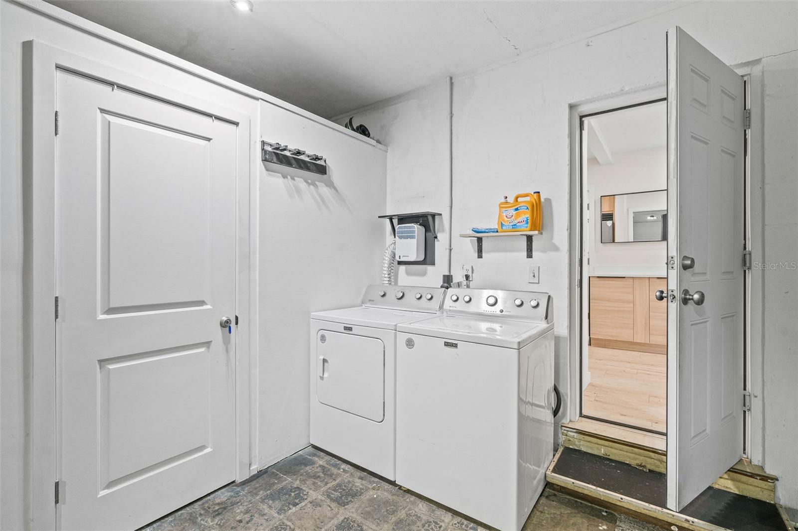 Image 9 of 24 For 1401 Drew Street