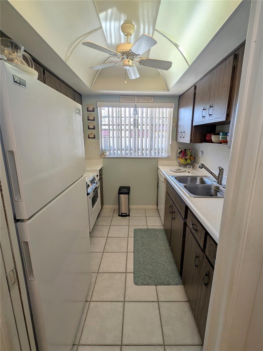 Image 11 of 36 For 1845 Highland Avenue 3-13