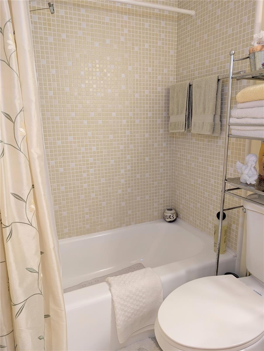 Image 27 of 36 For 1845 Highland Avenue 3-13