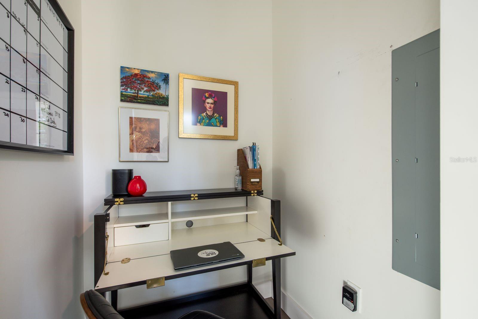 Image 17 of 63 For 927 6th Street N