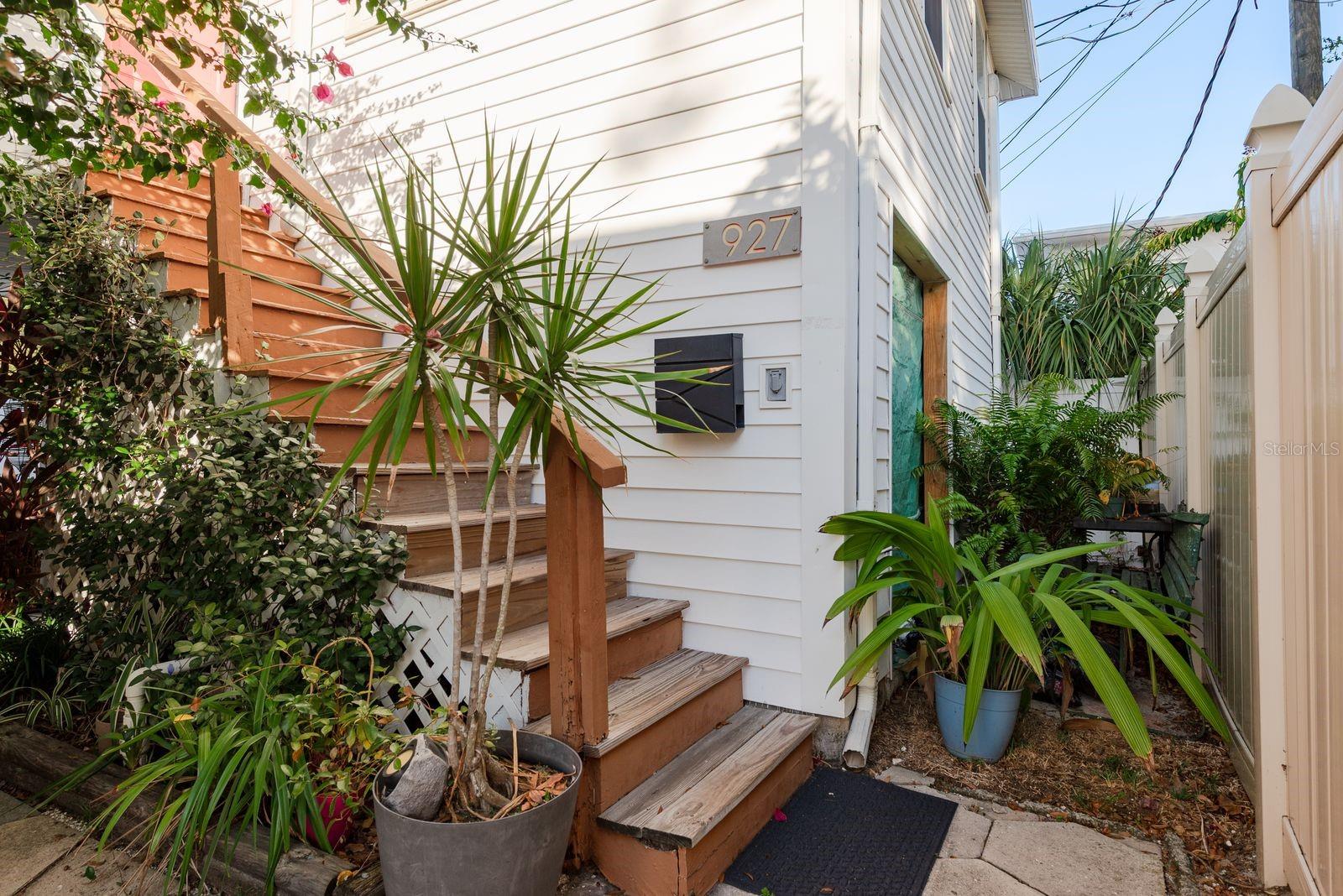 Image 36 of 63 For 927 6th Street N