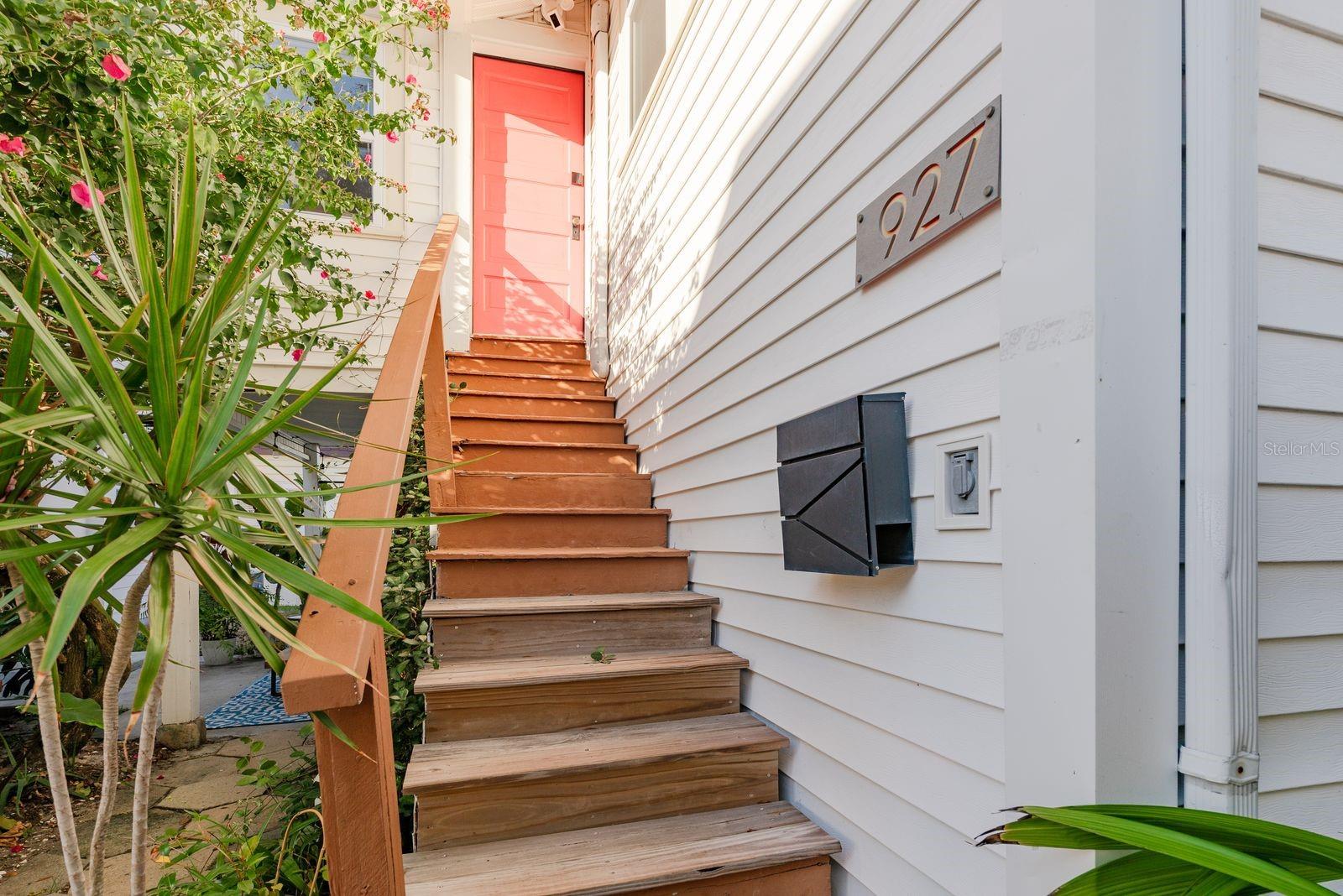 Image 37 of 63 For 927 6th Street N