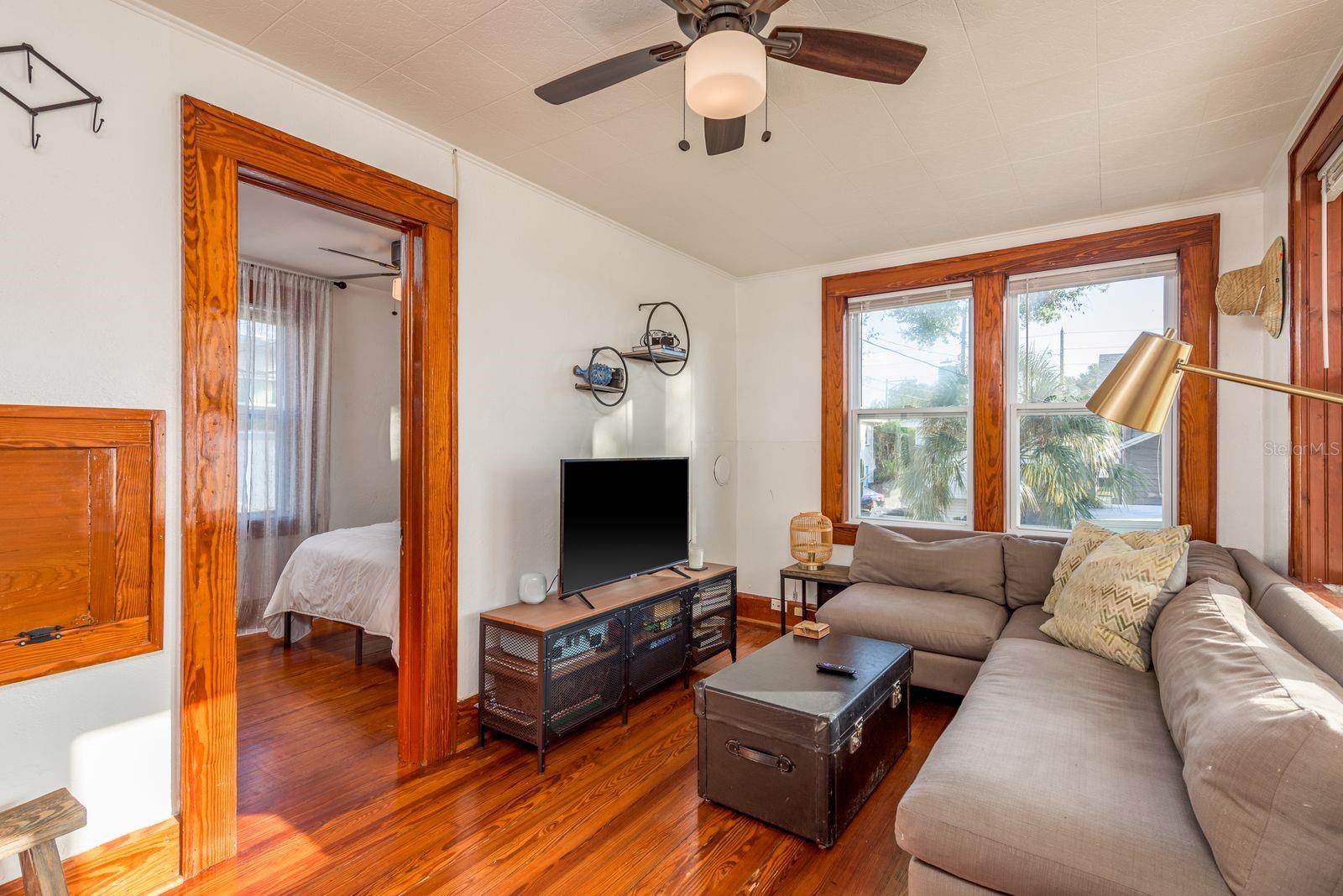 Image 44 of 63 For 927 6th Street N