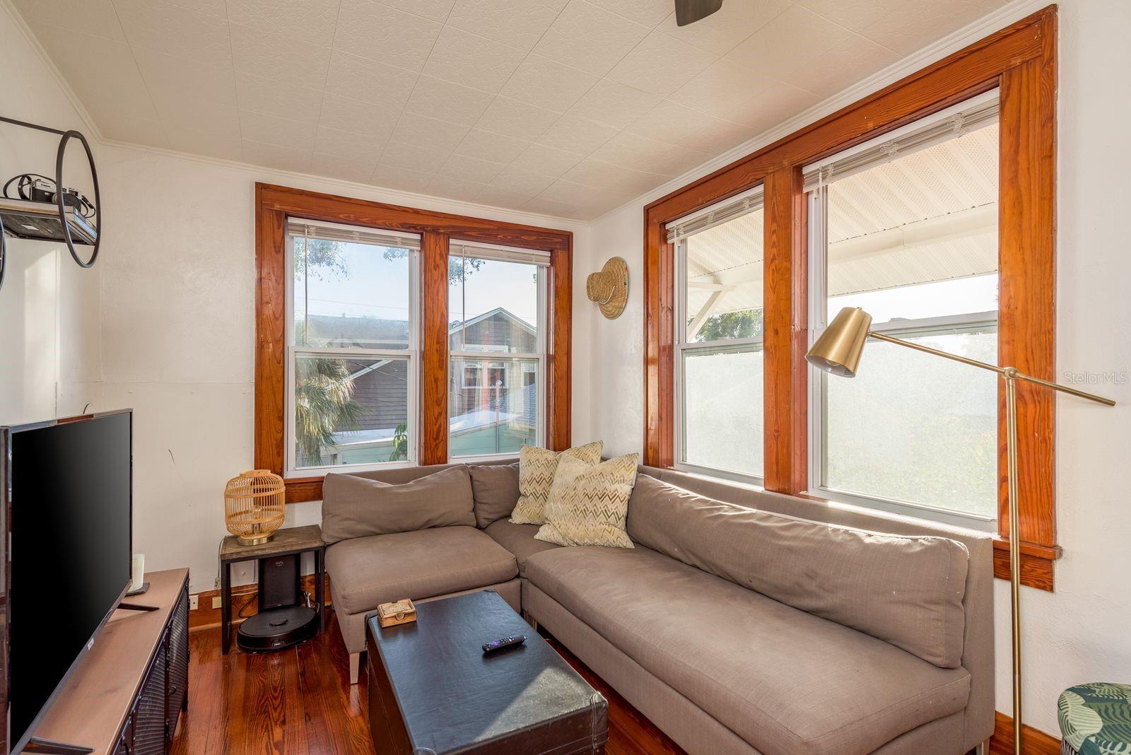 Image 45 of 63 For 927 6th Street N