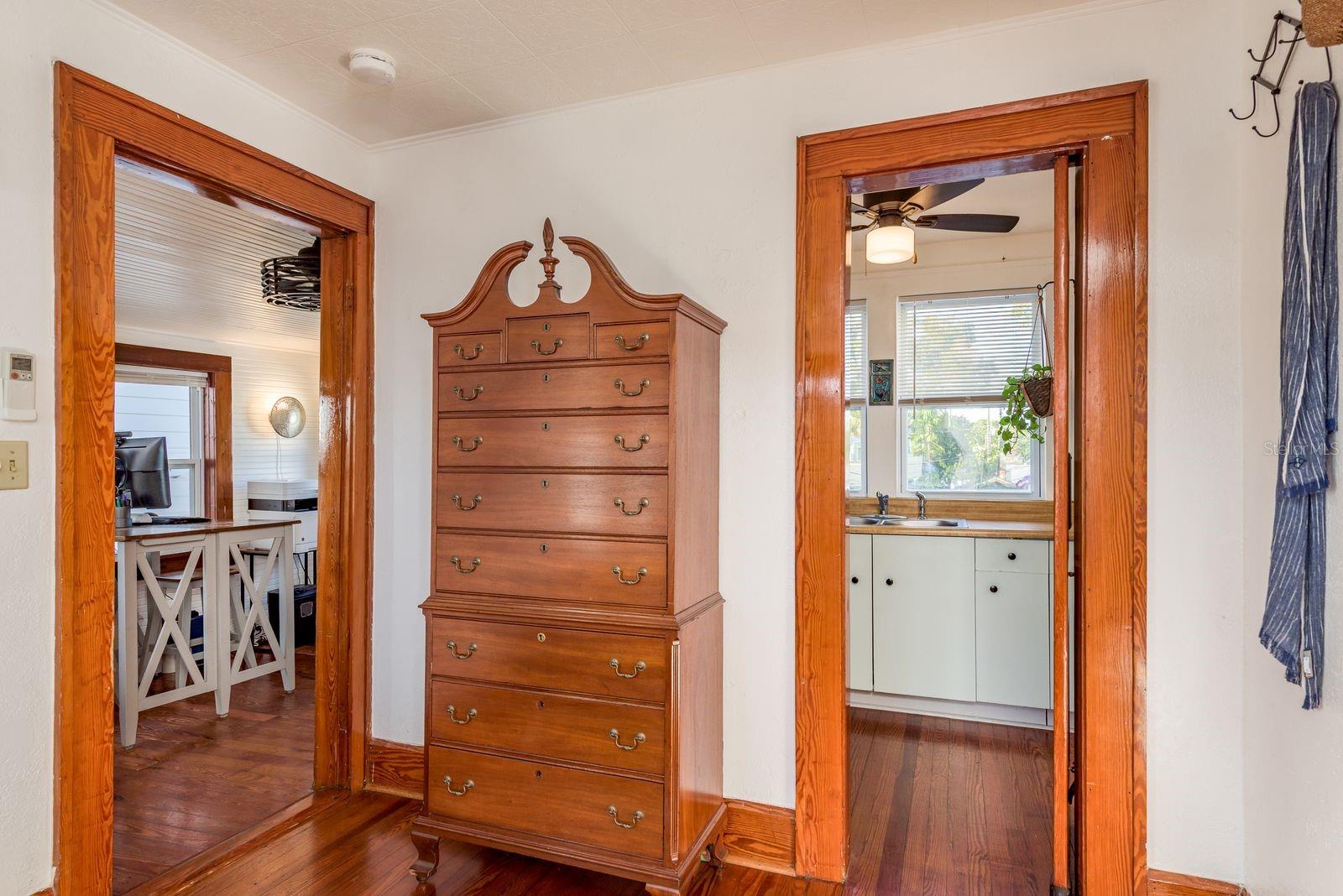 Image 46 of 63 For 927 6th Street N