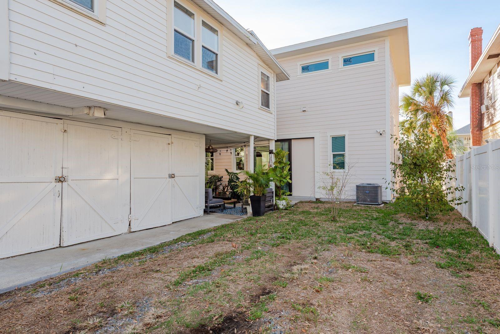 Image 47 of 63 For 927 6th Street N