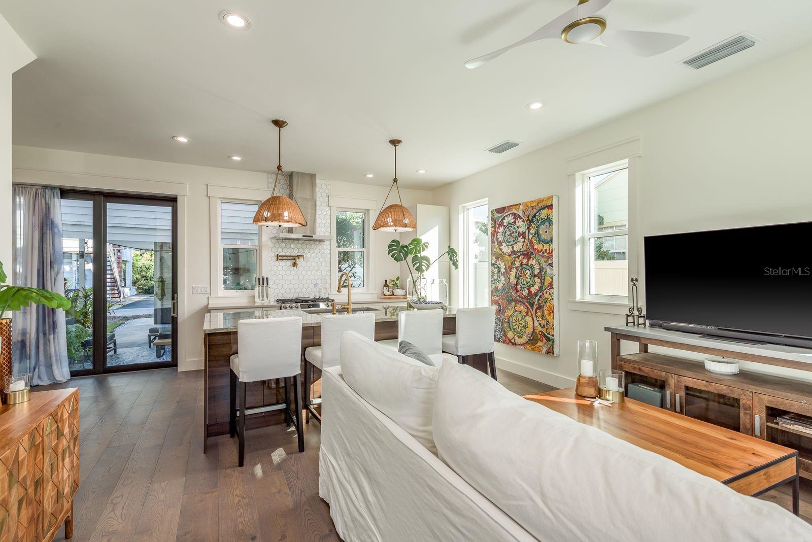 Image 5 of 63 For 927 6th Street N