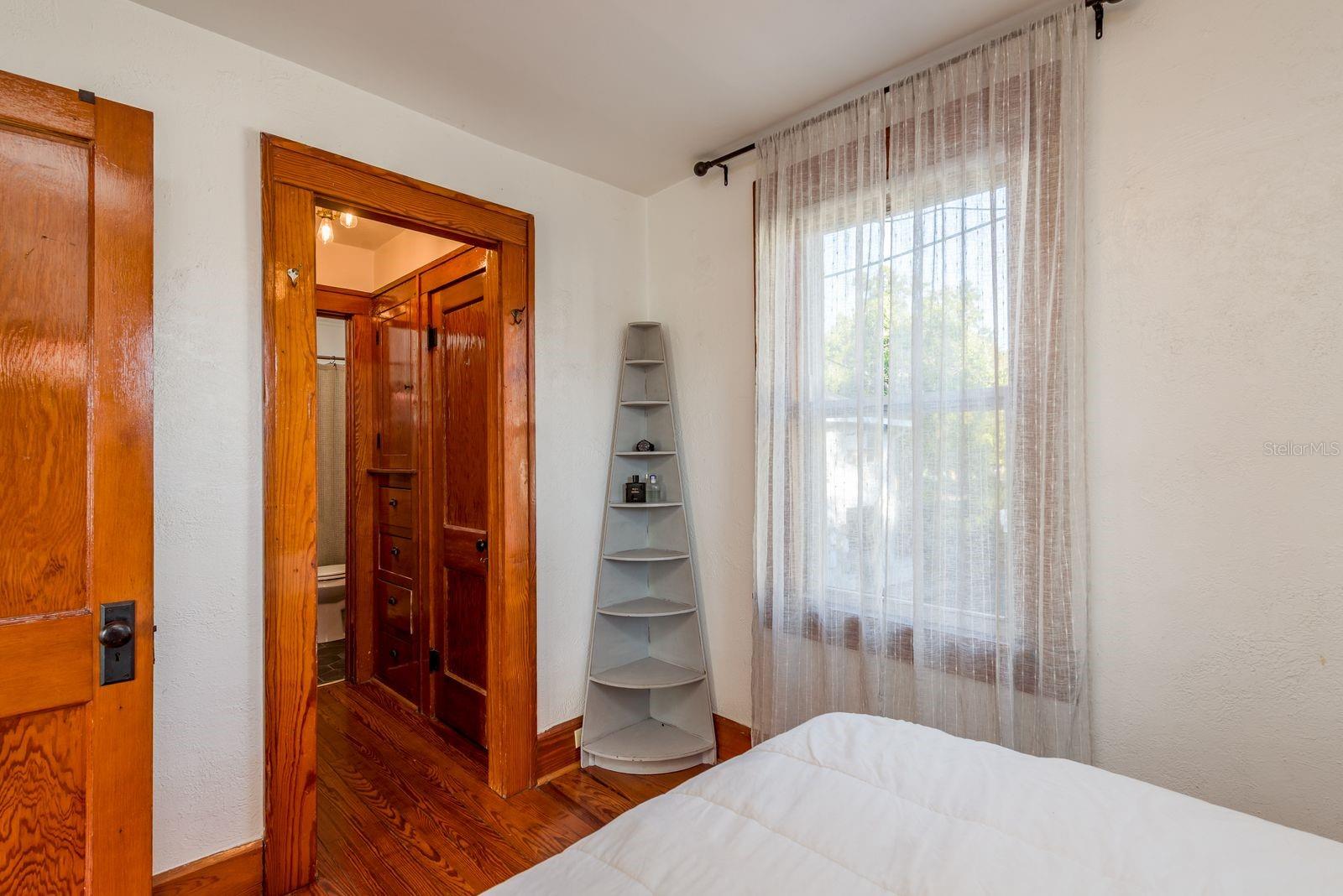 Image 50 of 63 For 927 6th Street N