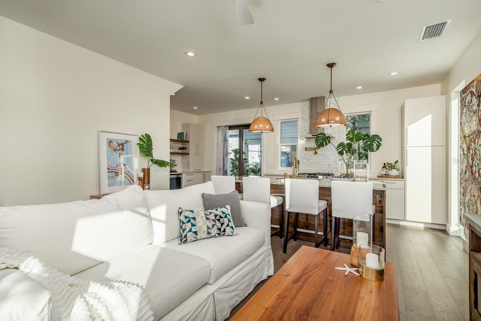 Image 6 of 63 For 927 6th Street N