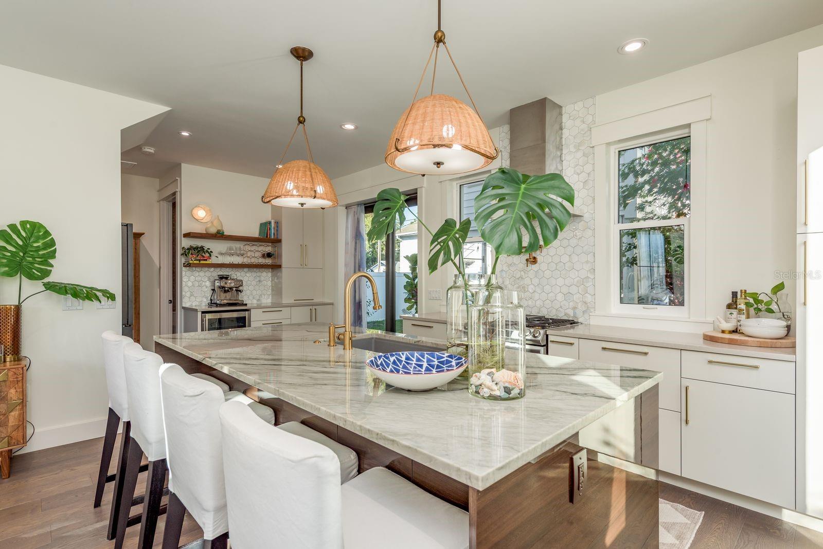 Image 7 of 63 For 927 6th Street N