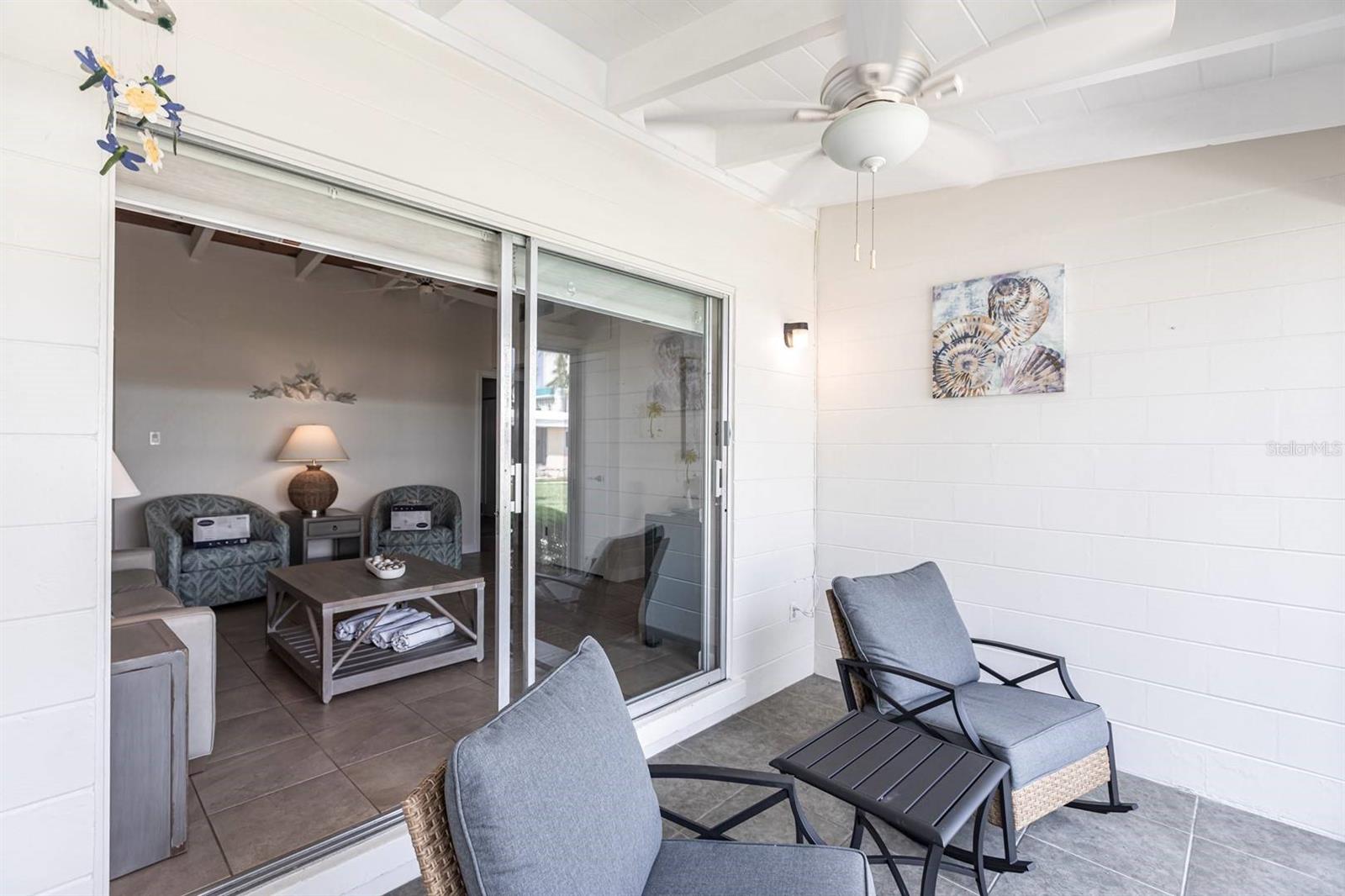 Image 13 of 26 For 6006 Midnight Pass Road 63