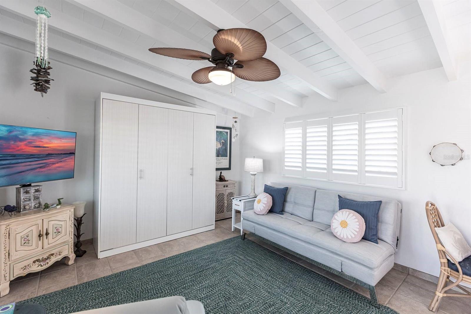 Image 4 of 18 For 6006 Midnight Pass Road 68