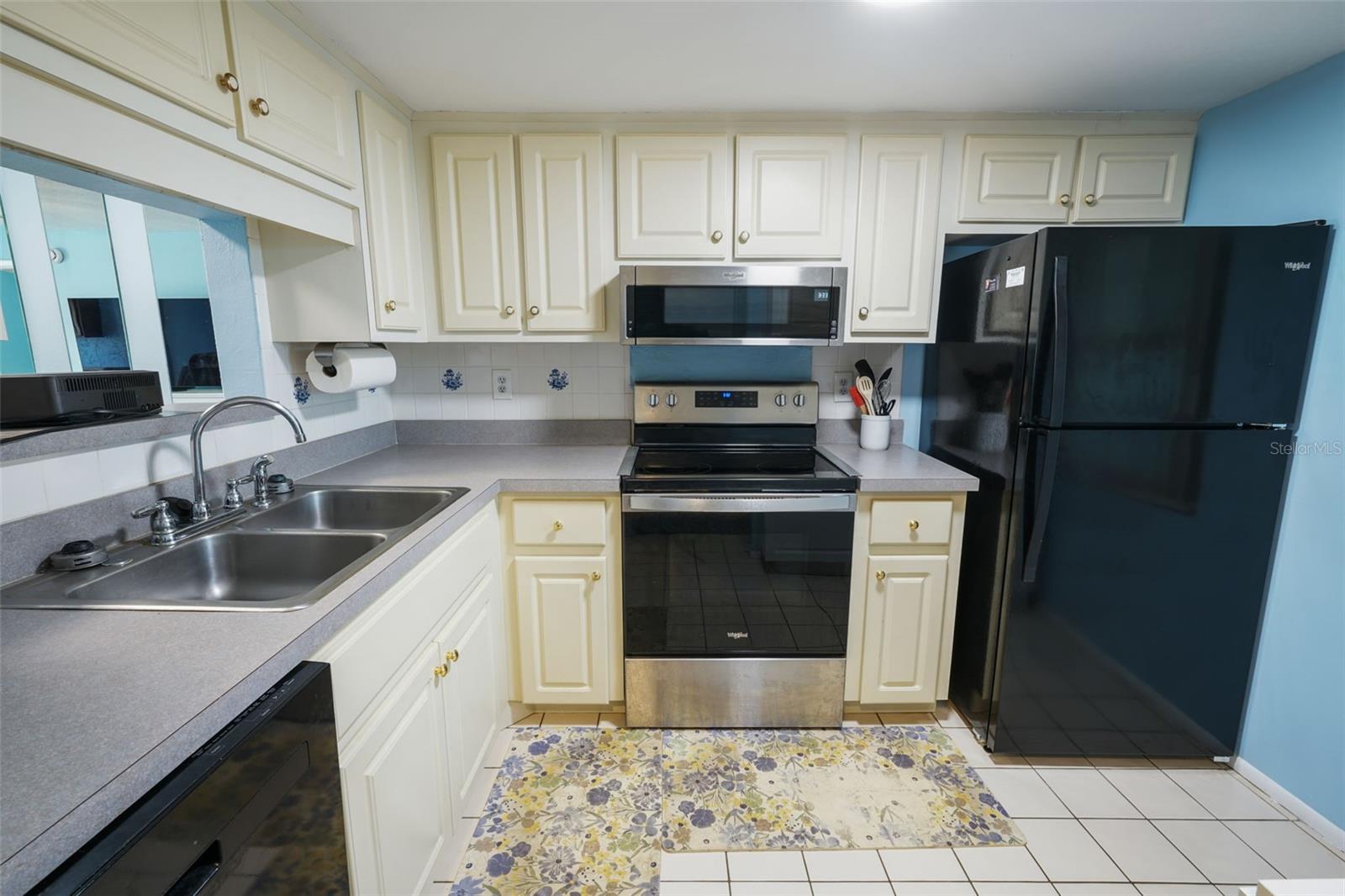 Image 10 of 24 For 2465 Northside Drive 102