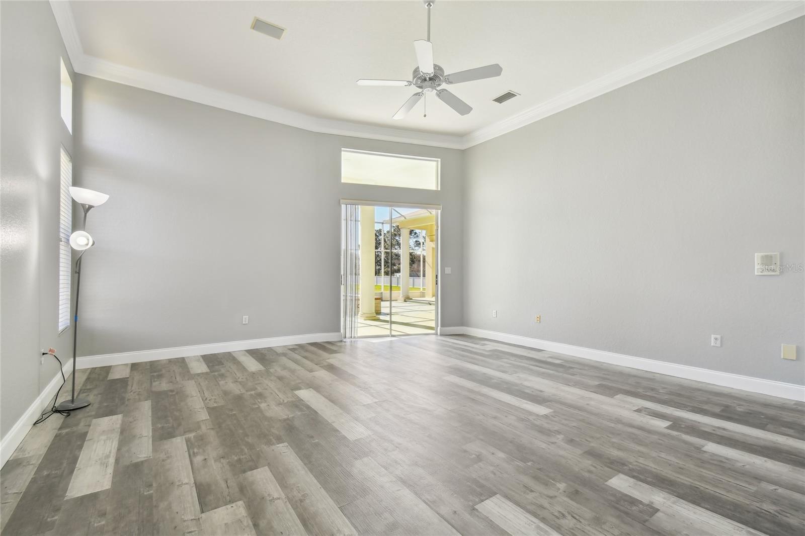 Listing photo id 24 for 6644 Country Club Road