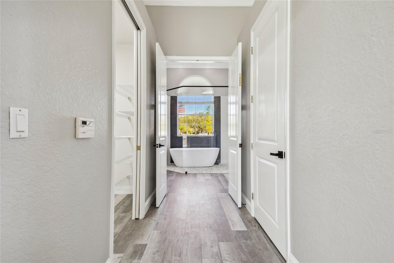 Listing photo id 25 for 6644 Country Club Road