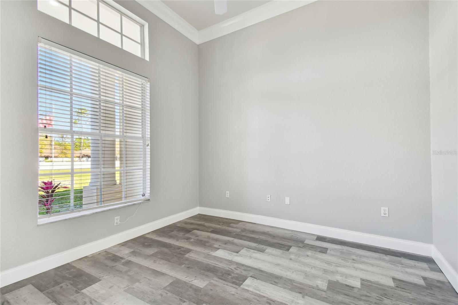 Listing photo id 36 for 6644 Country Club Road