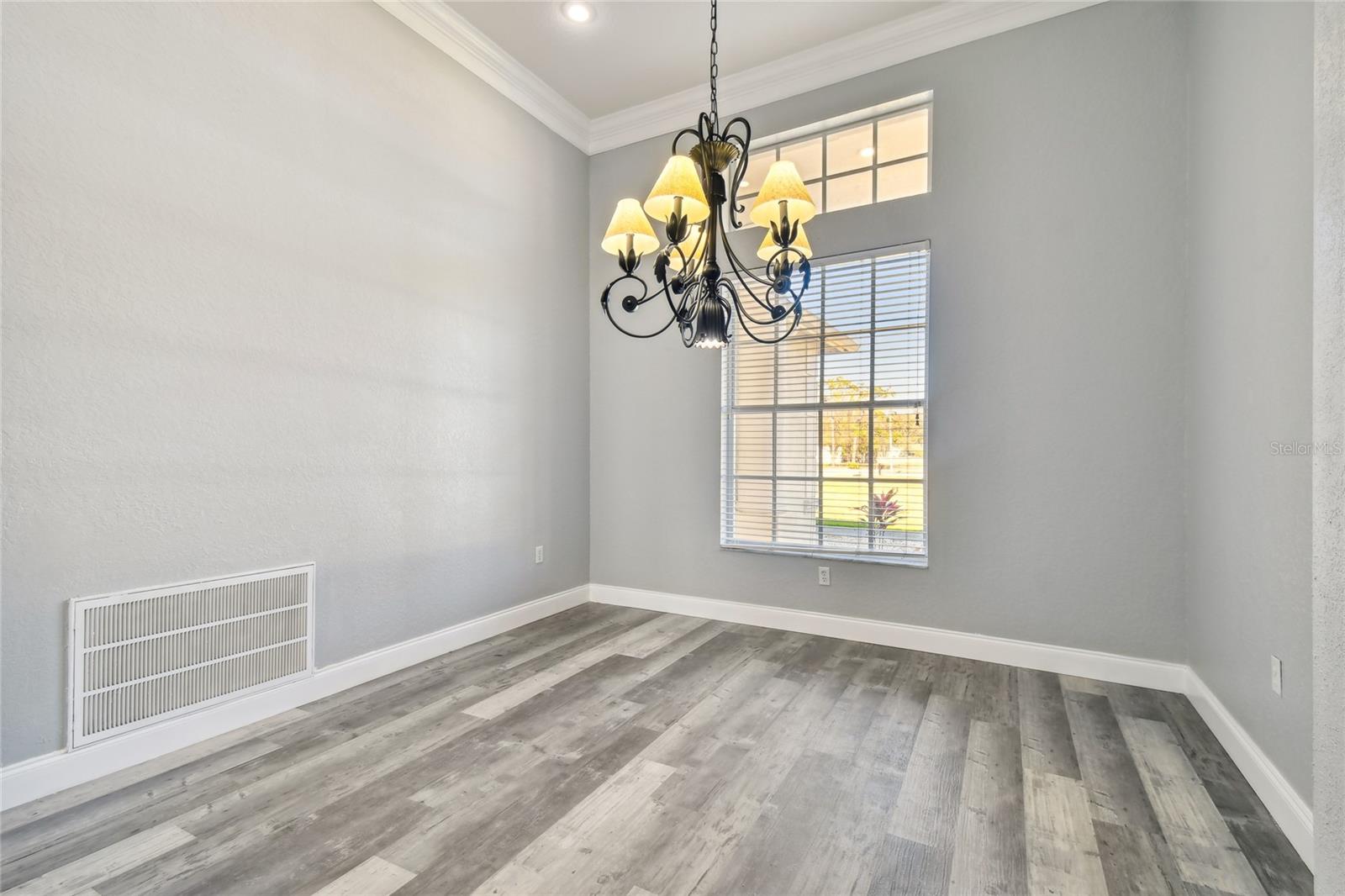 Listing photo id 39 for 6644 Country Club Road