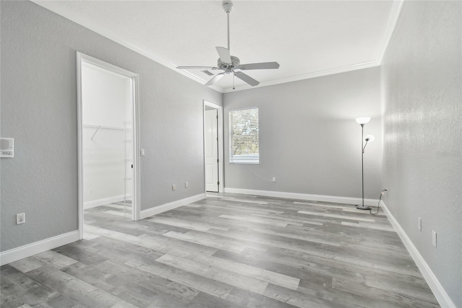 Listing photo id 47 for 6644 Country Club Road