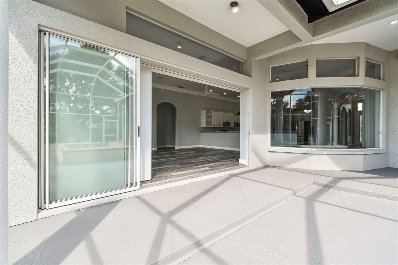 Listing photo id 62 for 6644 Country Club Road