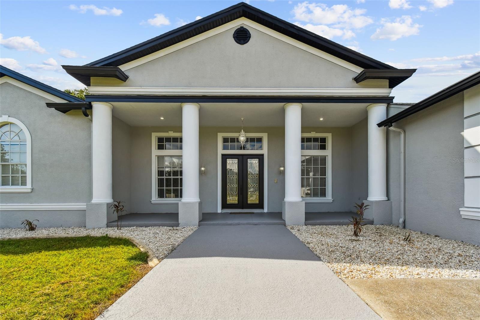 Listing photo id 73 for 6644 Country Club Road