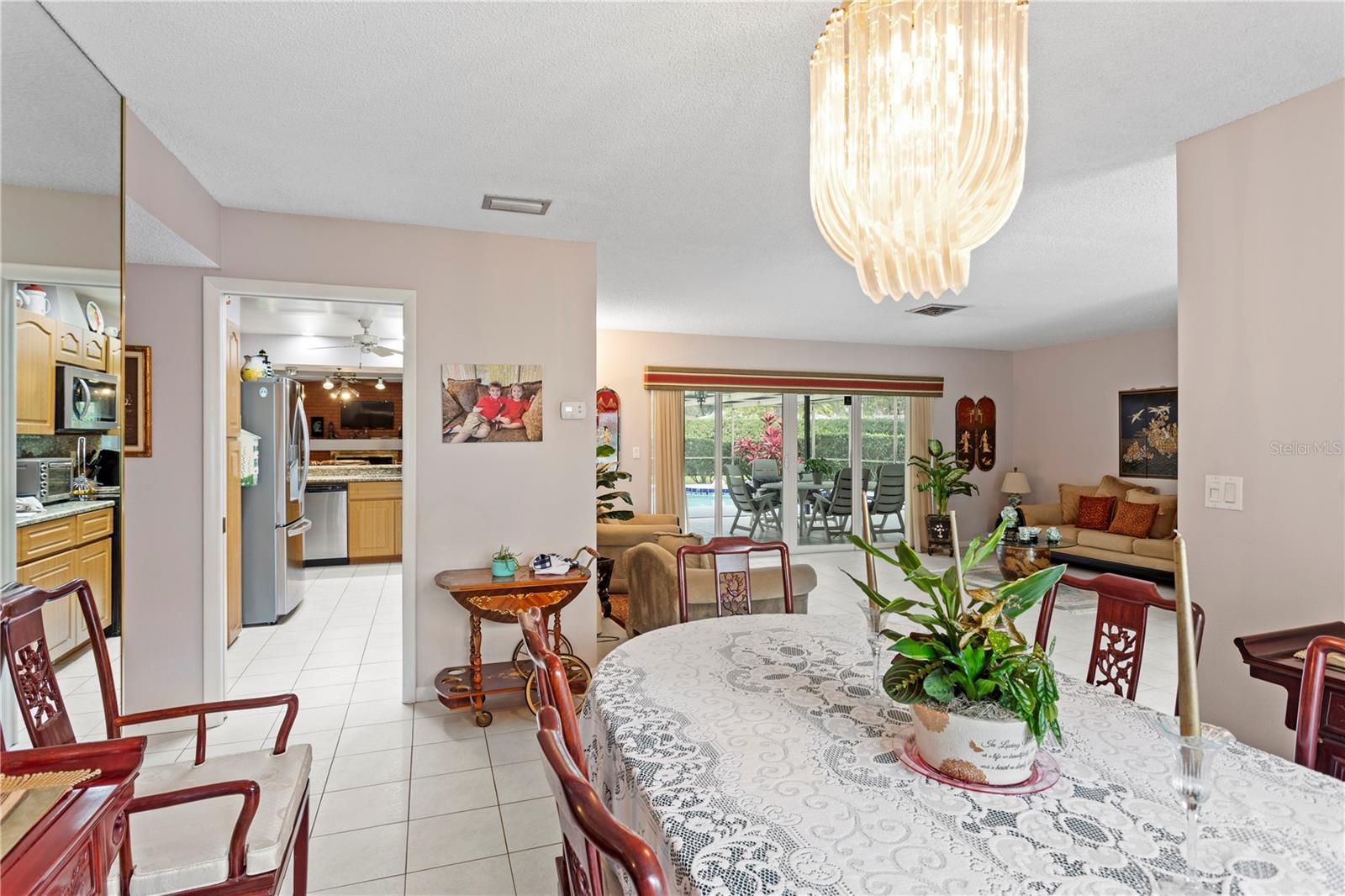 Image 10 of 41 For 2656 Clubhouse Drive S