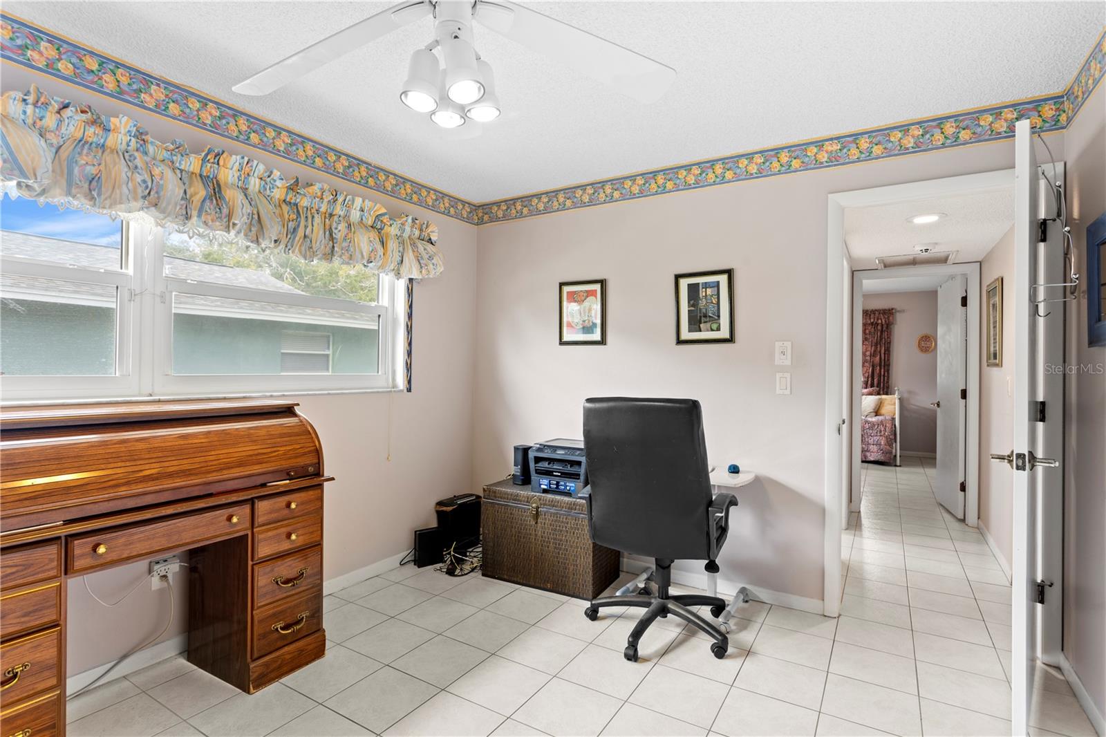 Image 22 of 41 For 2656 Clubhouse Drive S