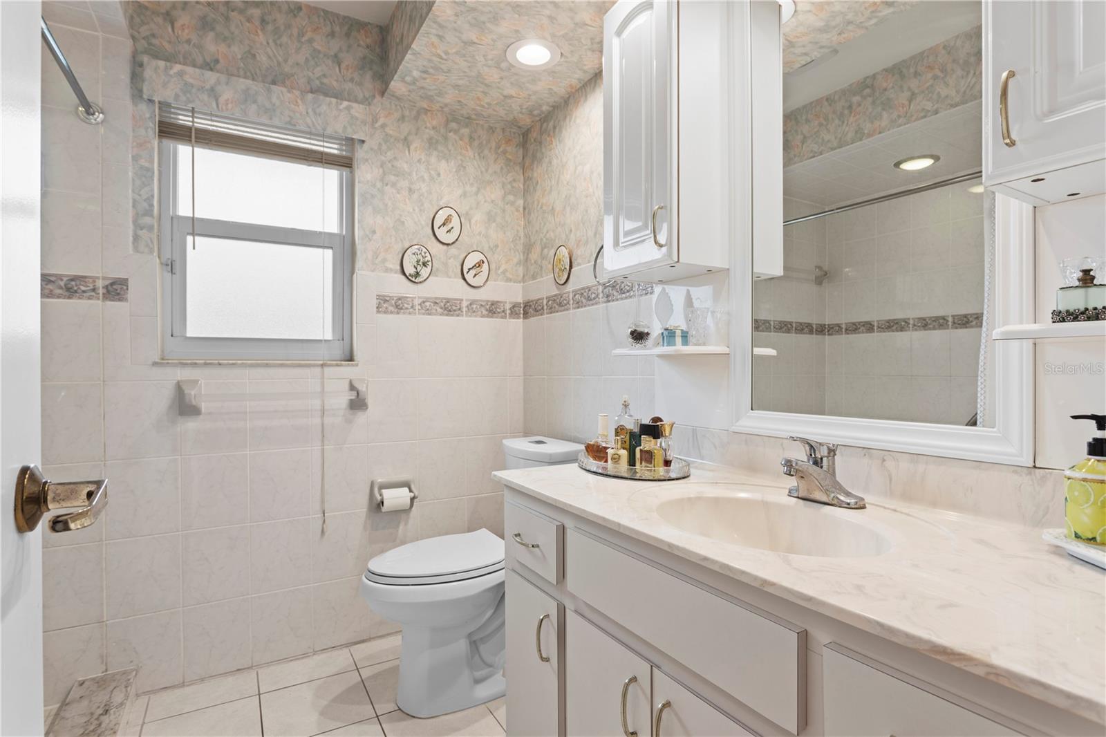 Image 24 of 41 For 2656 Clubhouse Drive S