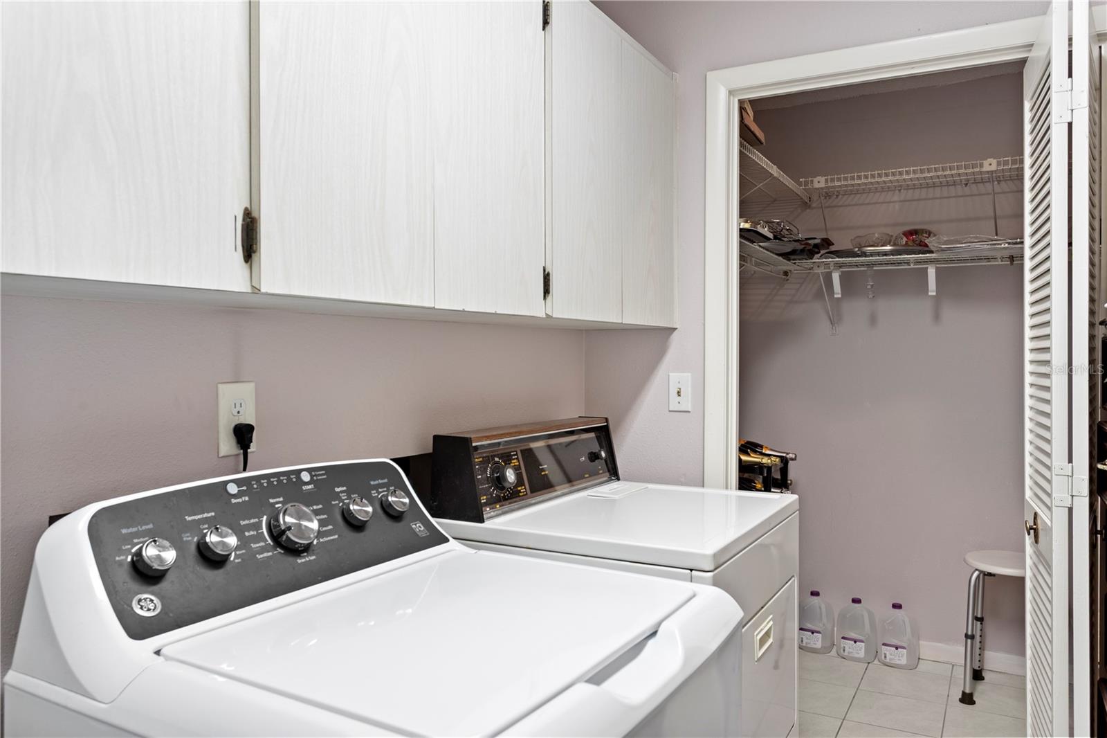 Image 28 of 41 For 2656 Clubhouse Drive S